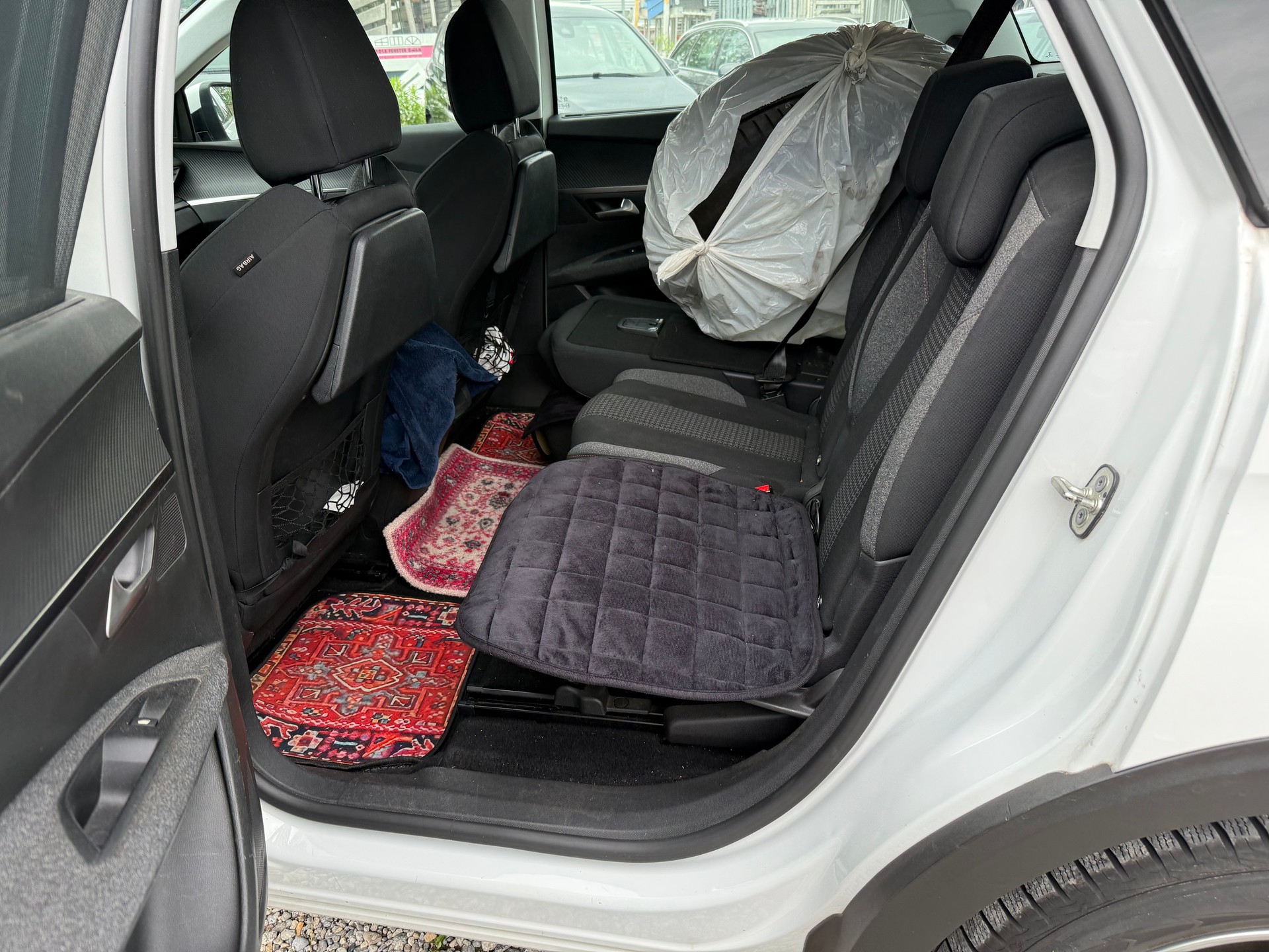PEUGEOT 5008 1.5 BlueHDi Active ETA-image-9