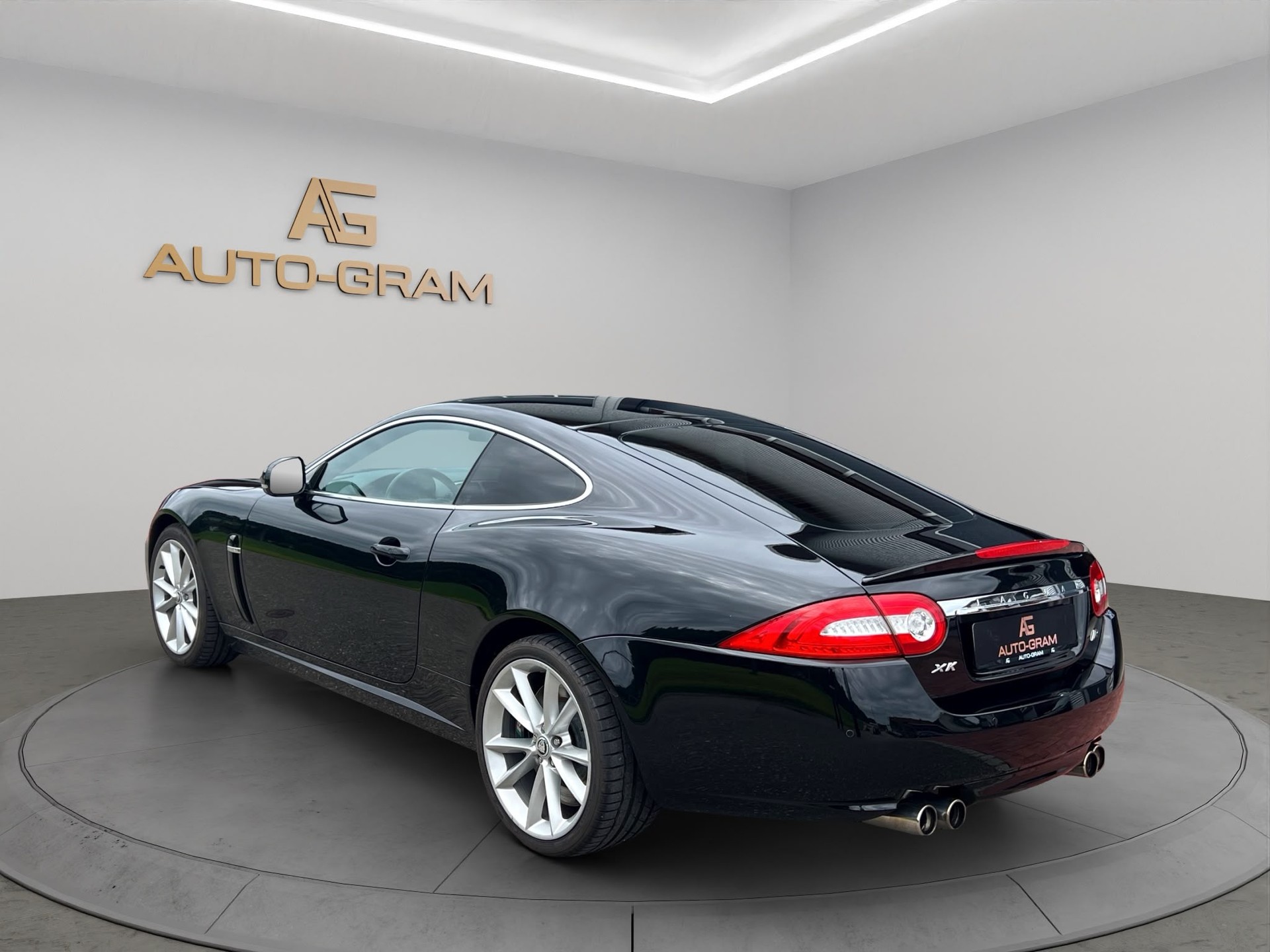JAGUAR XKR 5.0 V8 SC Automatic-showroom-element-2