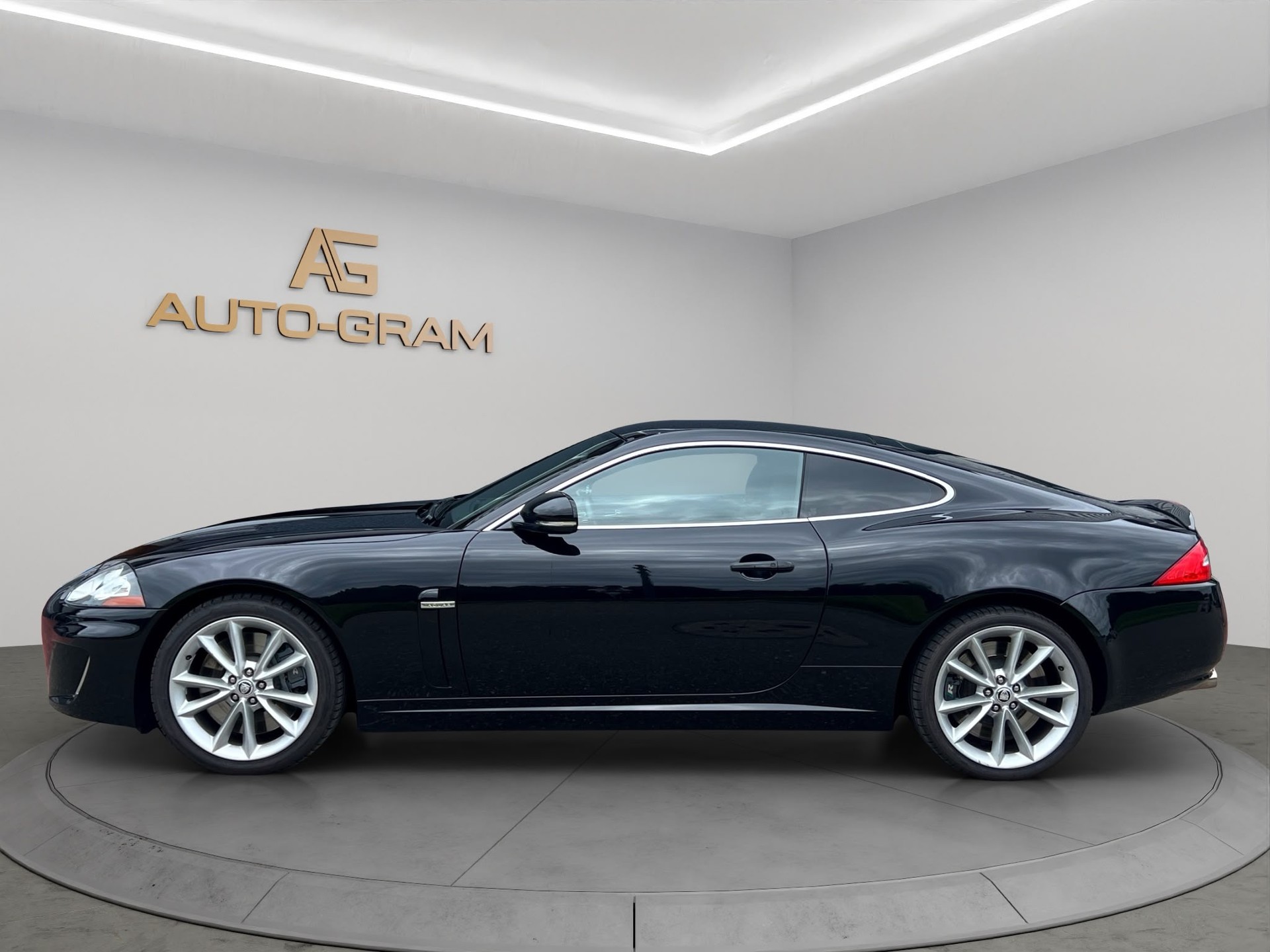 JAGUAR XKR 5.0 V8 SC Automatic-showroom-element-1