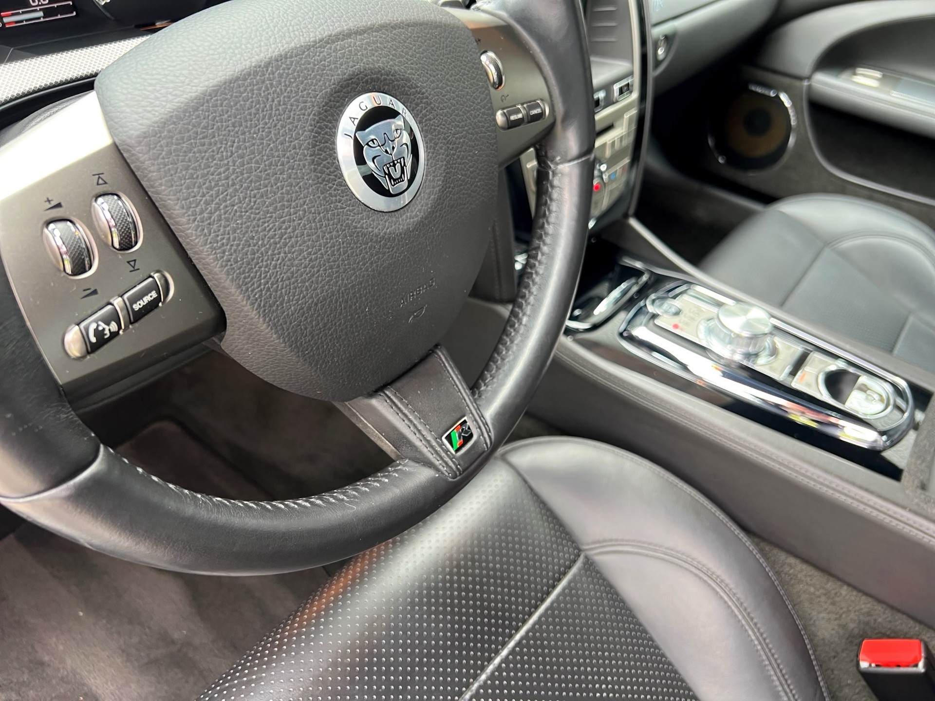 JAGUAR XKR 5.0 V8 SC Automatic-image-15