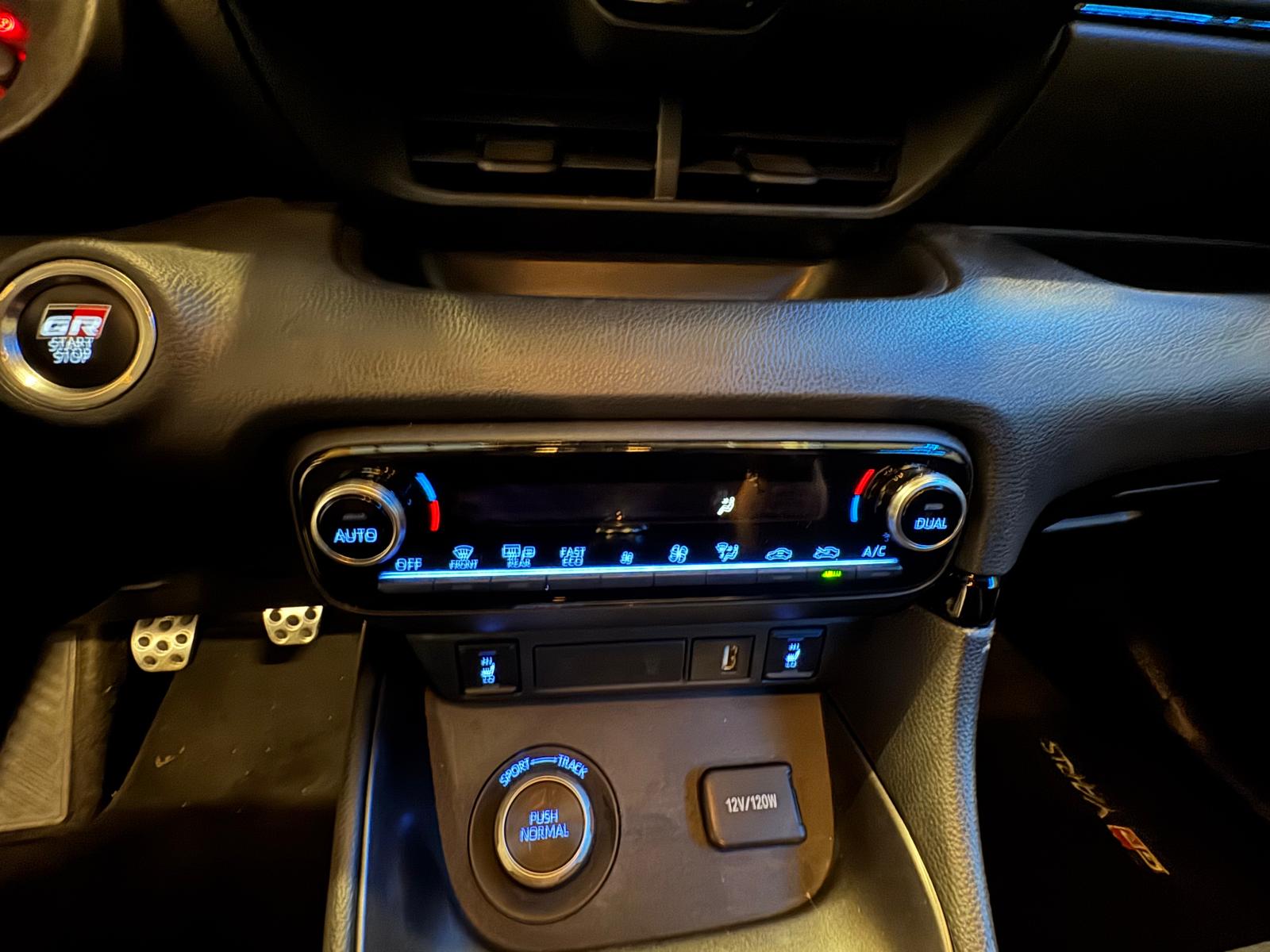 TOYOTA Yaris 1.6 GR Sport-image-21