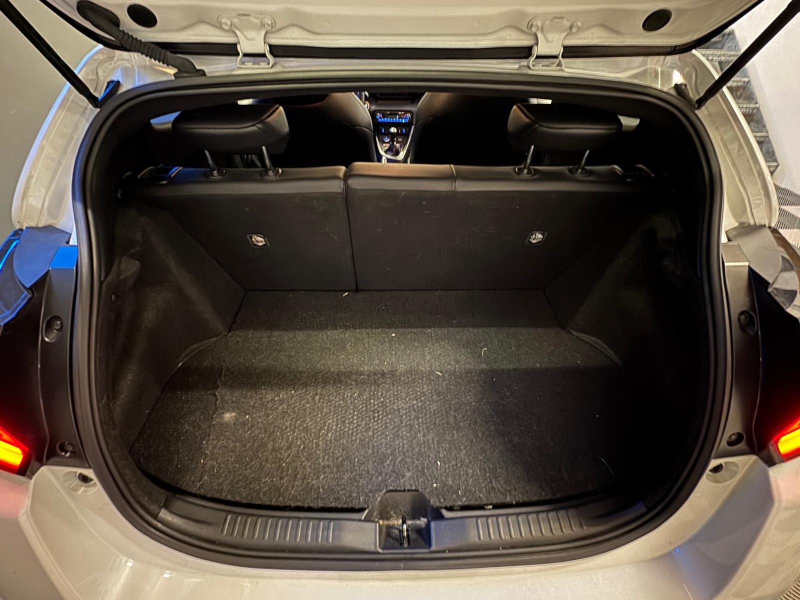 TOYOTA Yaris 1.6 GR Sport-image-23