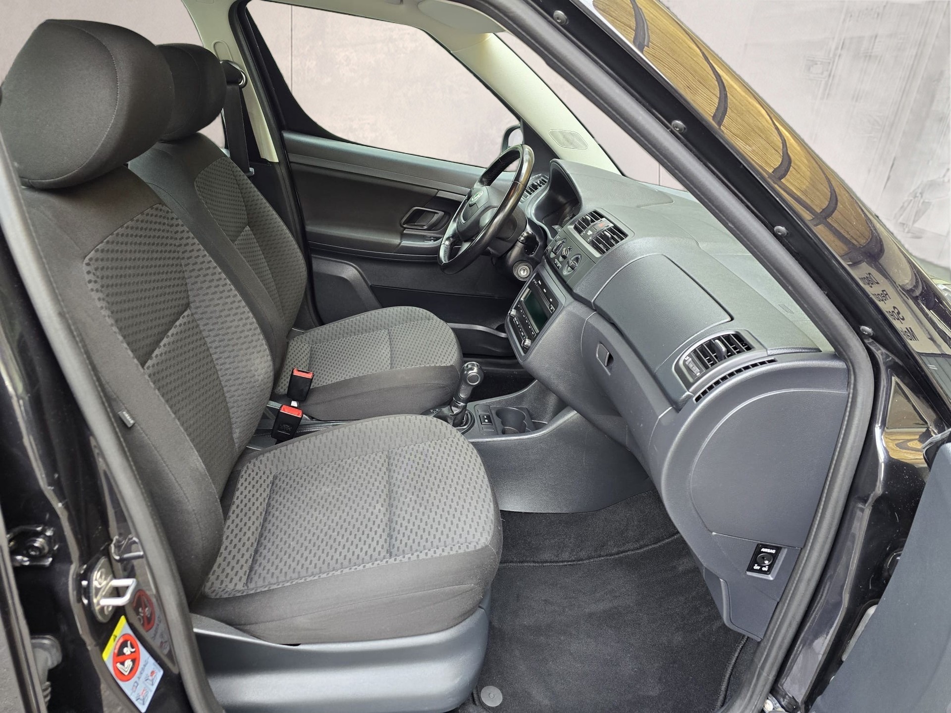 SKODA Roomster 1.2 TSI Elegance DSG-image-12