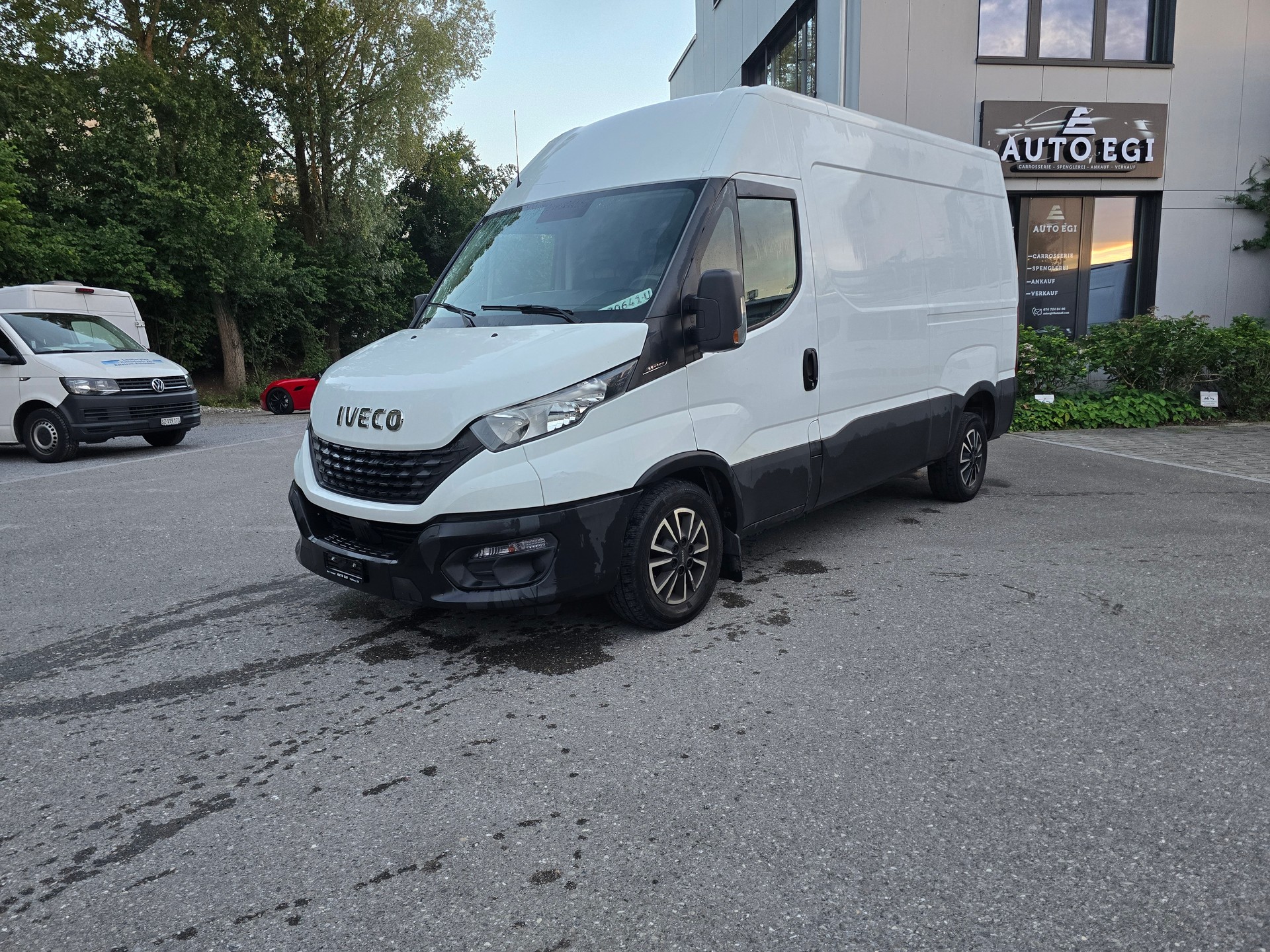 IVECO 33 S 12 V