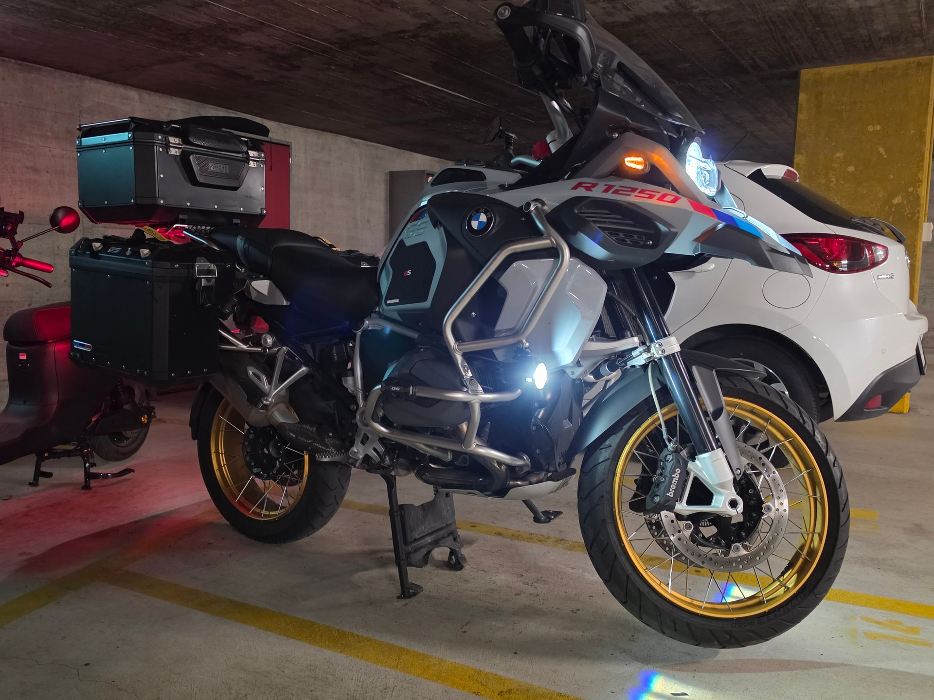 BMW R 1250 GS Adventure-image-14