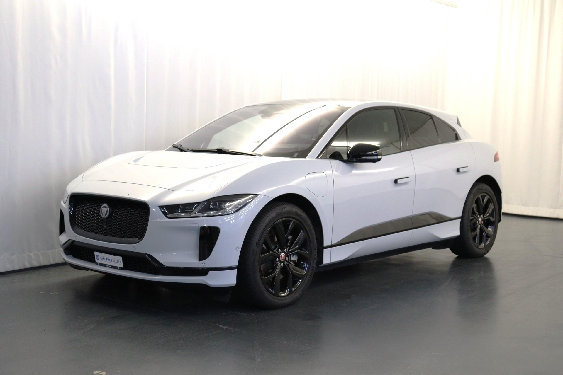 JAGUAR I-Pace EV400 Black AWD-showroom-element-1