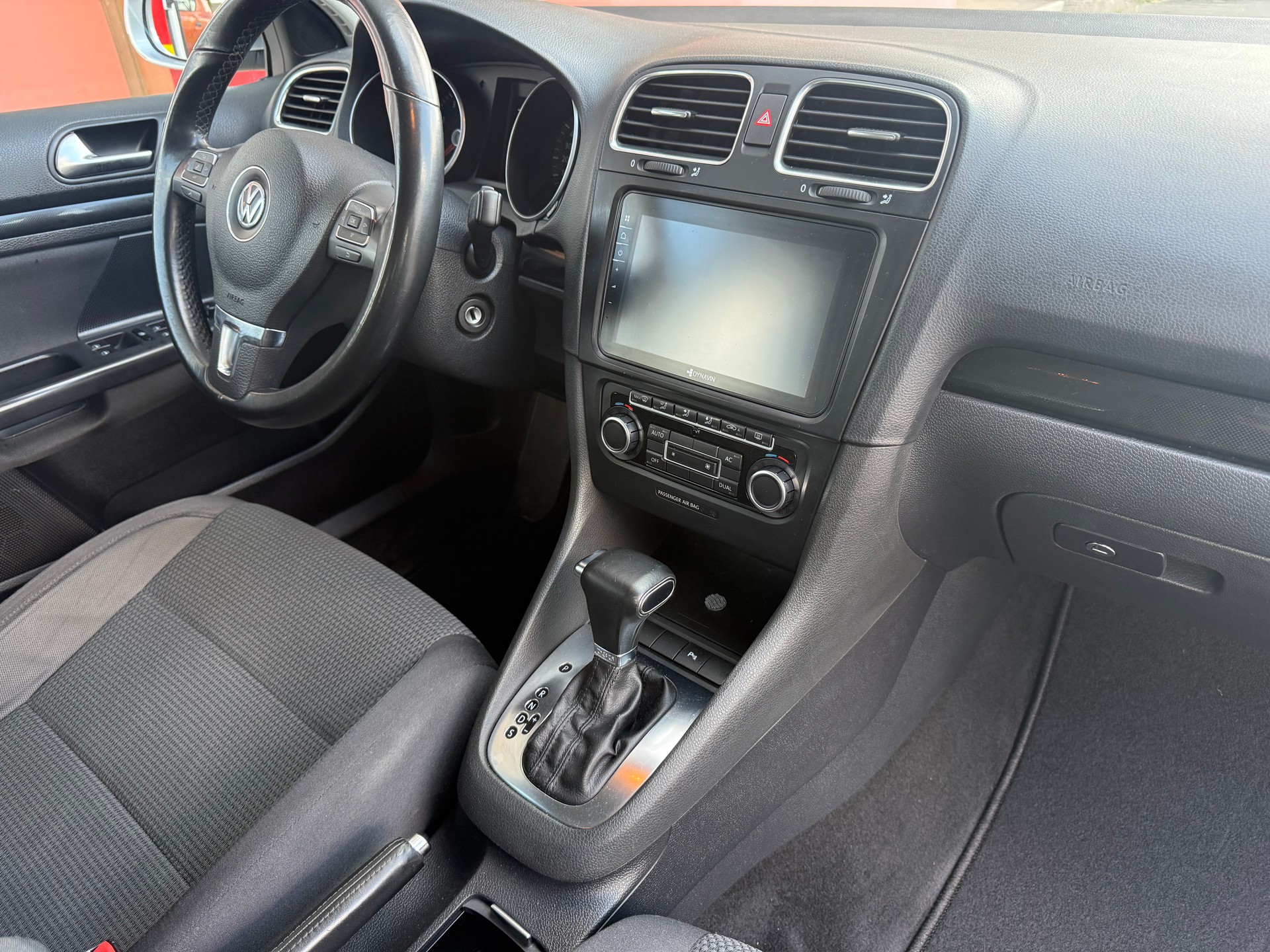 VW Golf Variant 1.4 TSI Trendline DSG-image-12