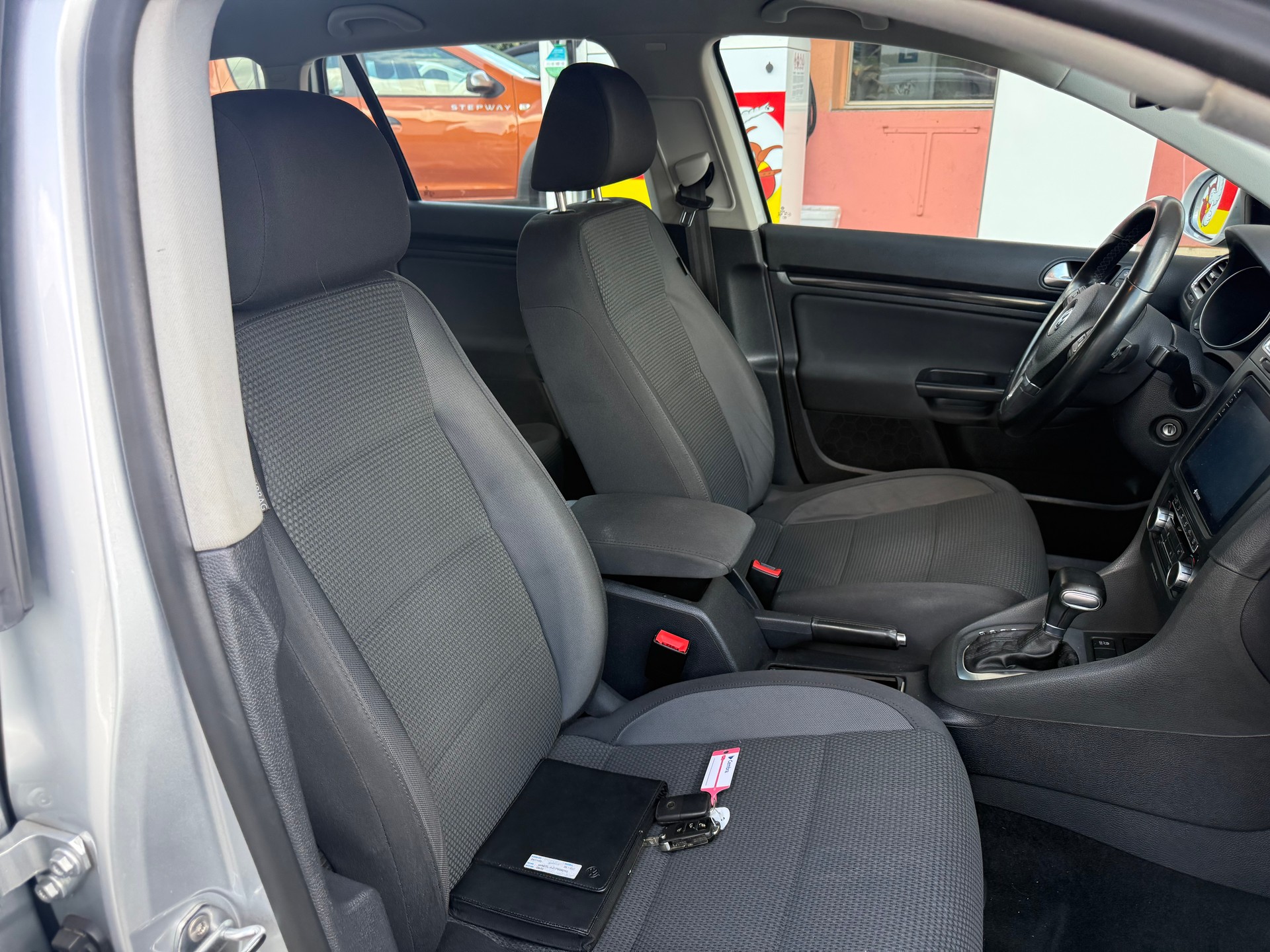 VW Golf Variant 1.4 TSI Trendline DSG-image-11