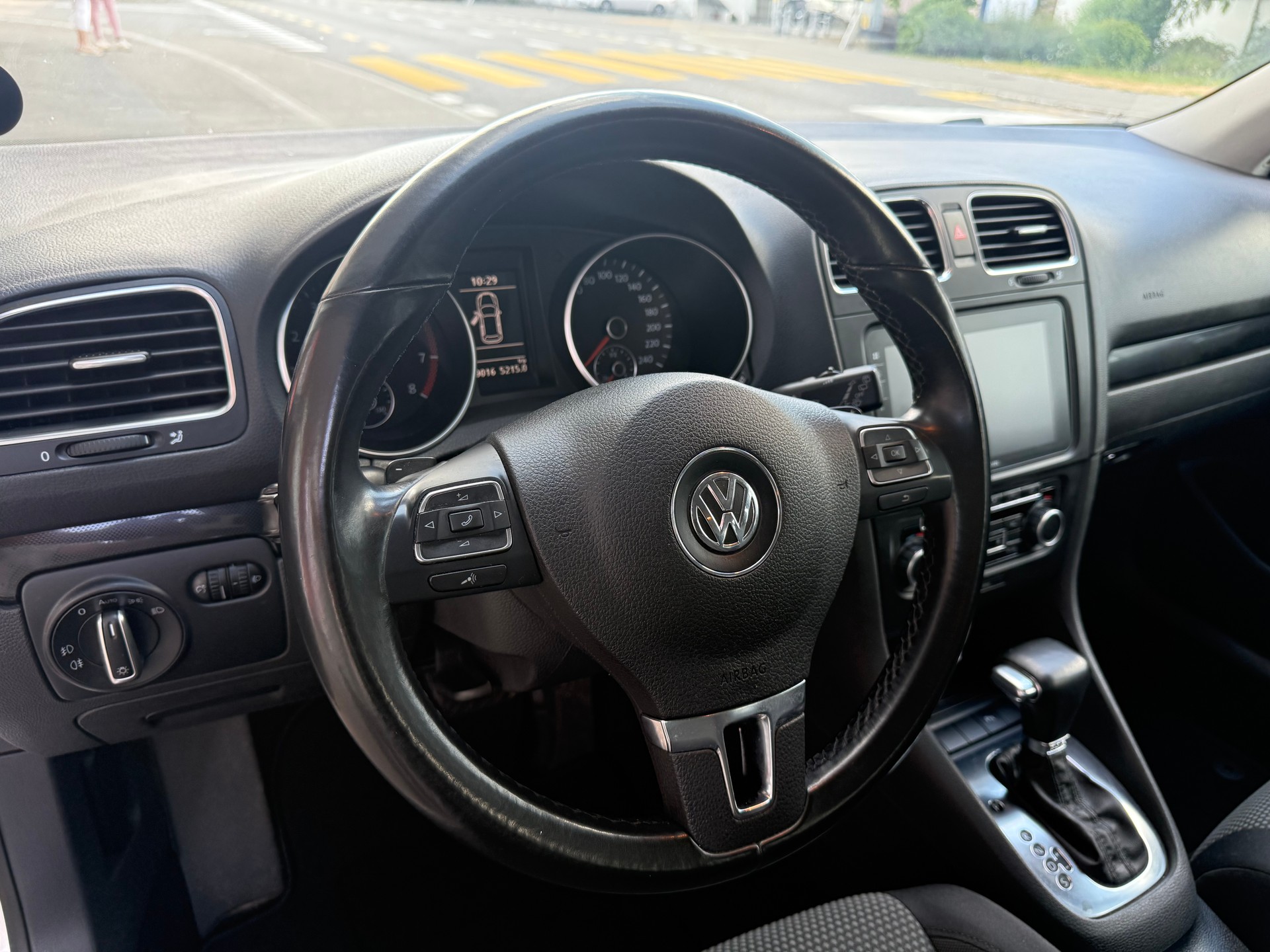 VW Golf Variant 1.4 TSI Trendline DSG-image-15