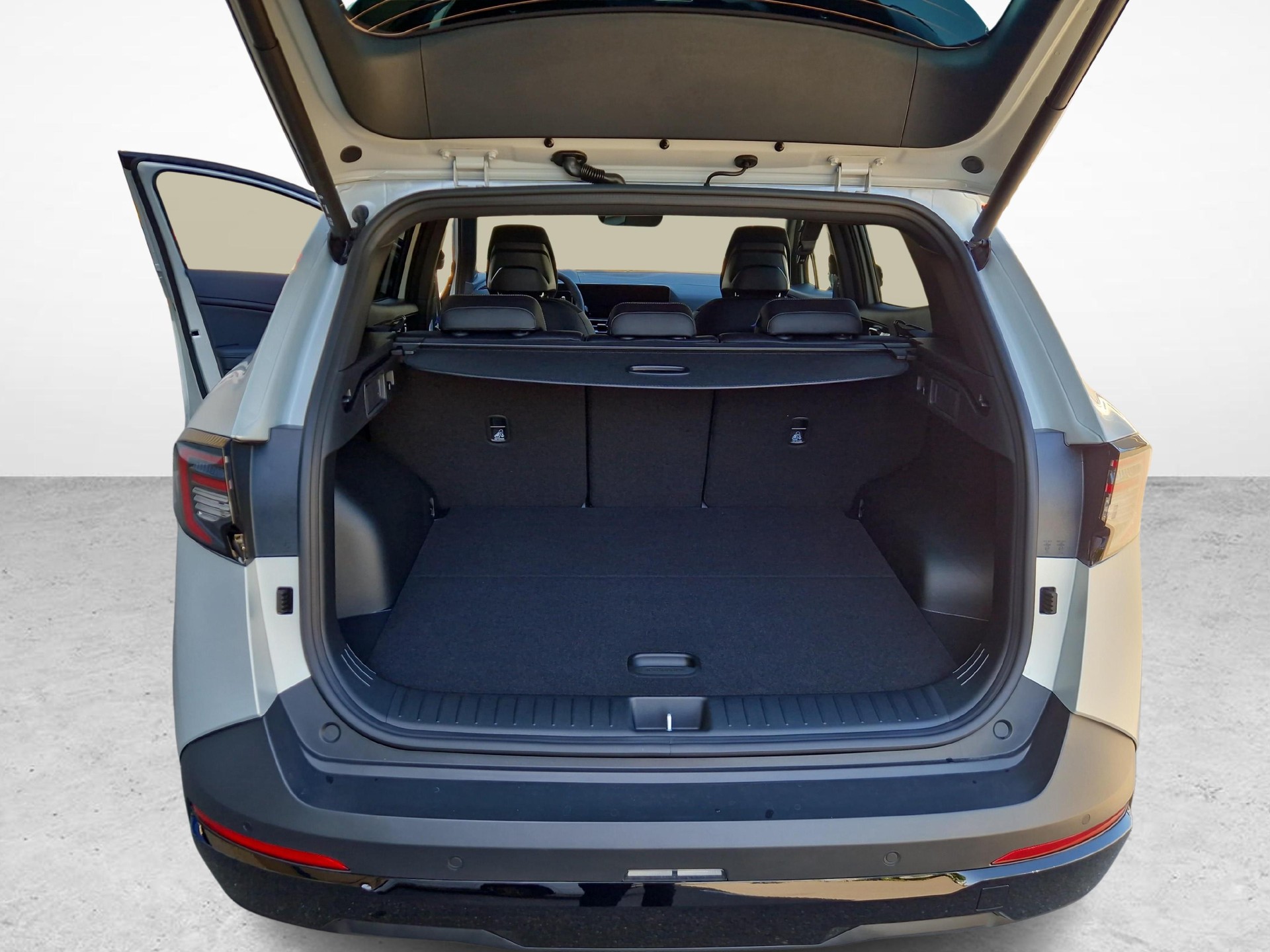 KIA Sportage 1.6 T-GDi Hybrid Black Edition-image-11
