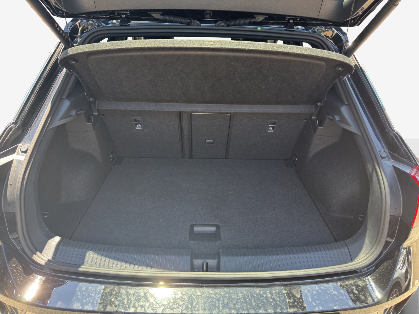 VW T-Roc 2.0 TSI R-Line DSG 4Motion-image-12