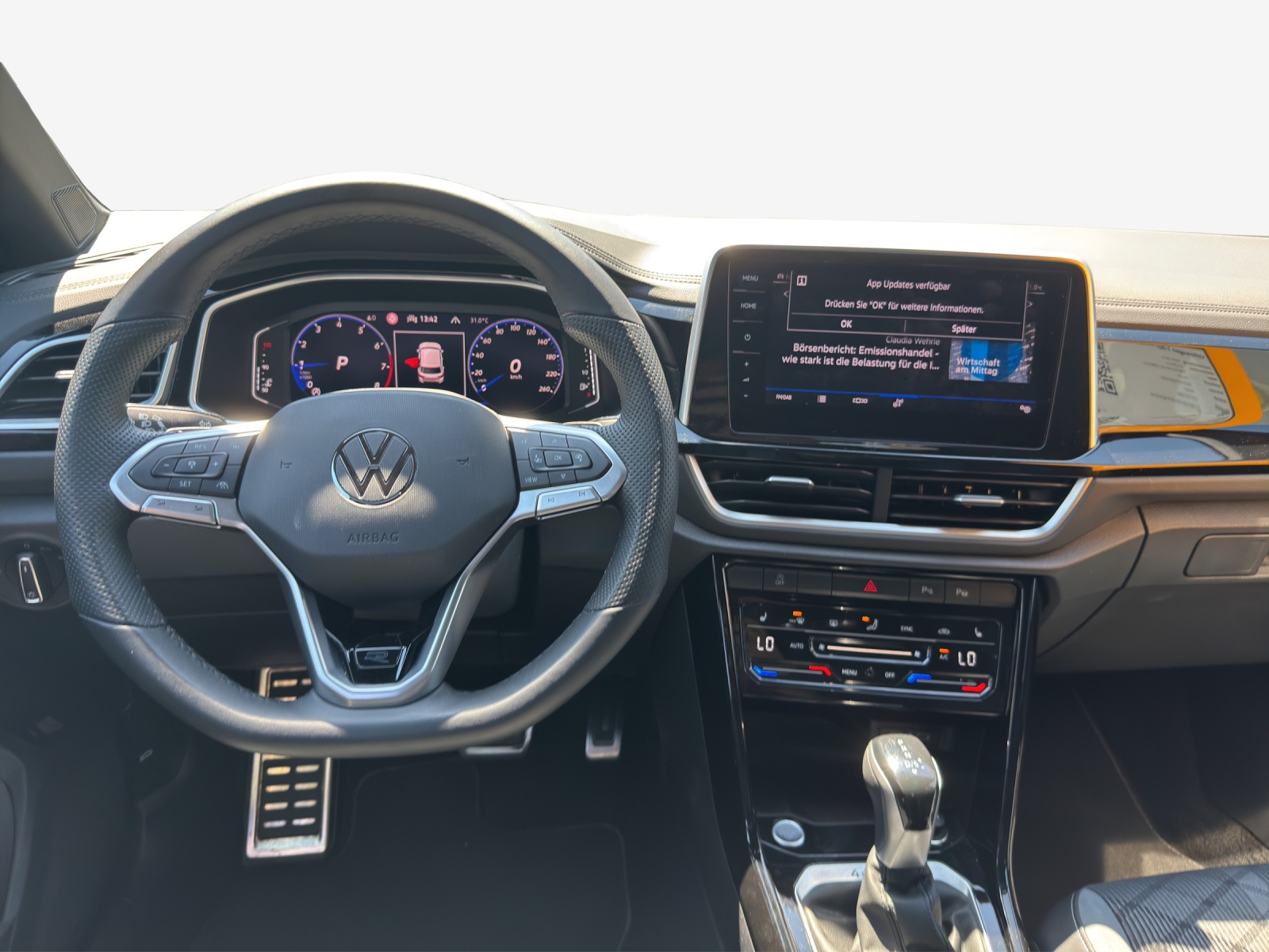 VW T-Roc 2.0 TSI R-Line DSG 4Motion-image-8