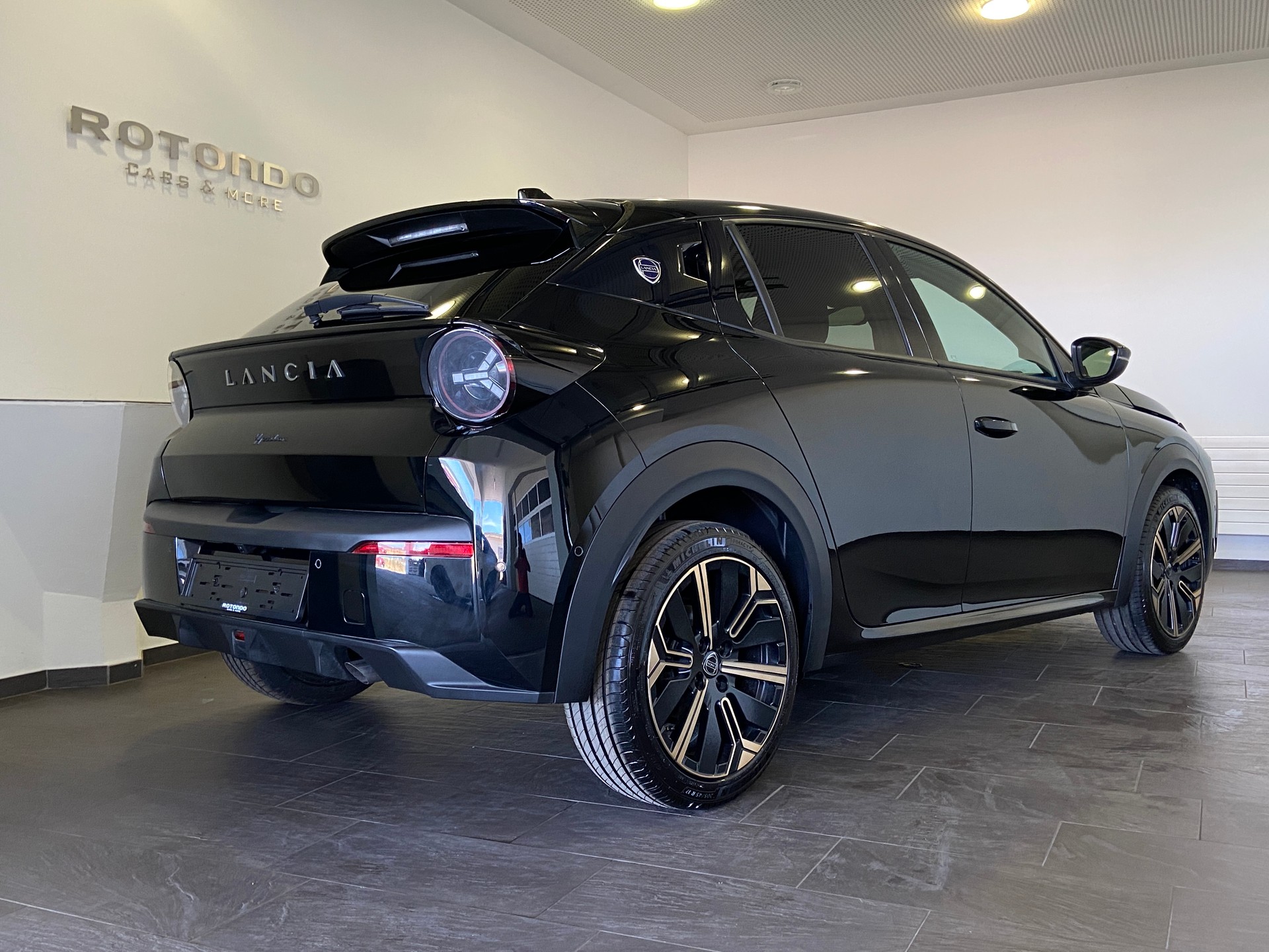 ALFA ROMEO - Lancia Ypsilon 1.2 HF Line-showroom-element-1