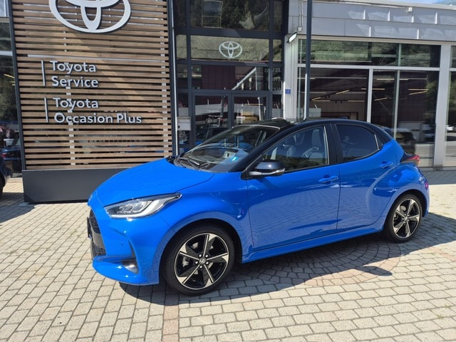 TOYOTA Yaris 1.5 Premium e-CVT
