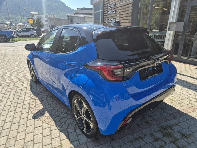 TOYOTA Yaris 1.5 Premium e-CVT-showroom-element-2
