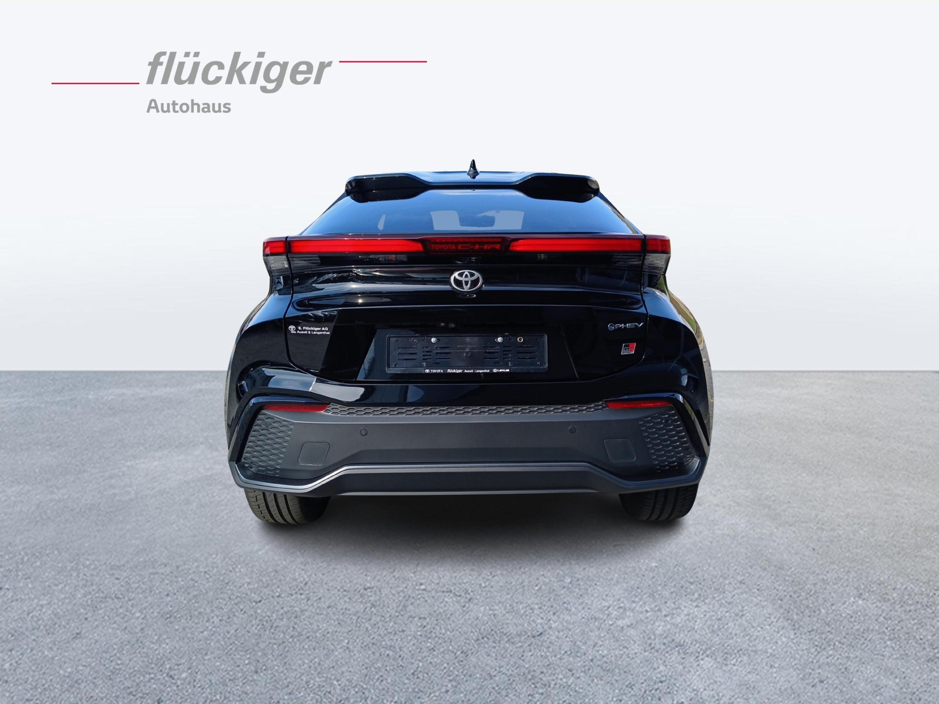 TOYOTA C-HR 2.0 PHEV GR Sport Premiere-showroom-element-3