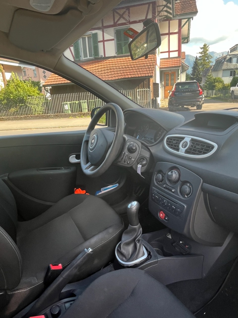 RENAULT 1.2 16V 75 Yahoo-image-4