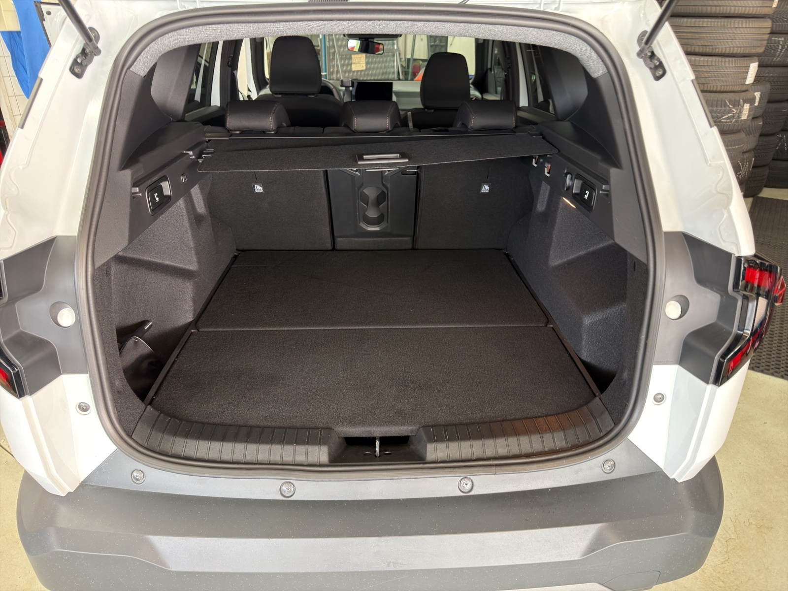 DACIA Bigster TCe 130 48V Extreme 4x4 *mit Anhängerkupplung*-image-28