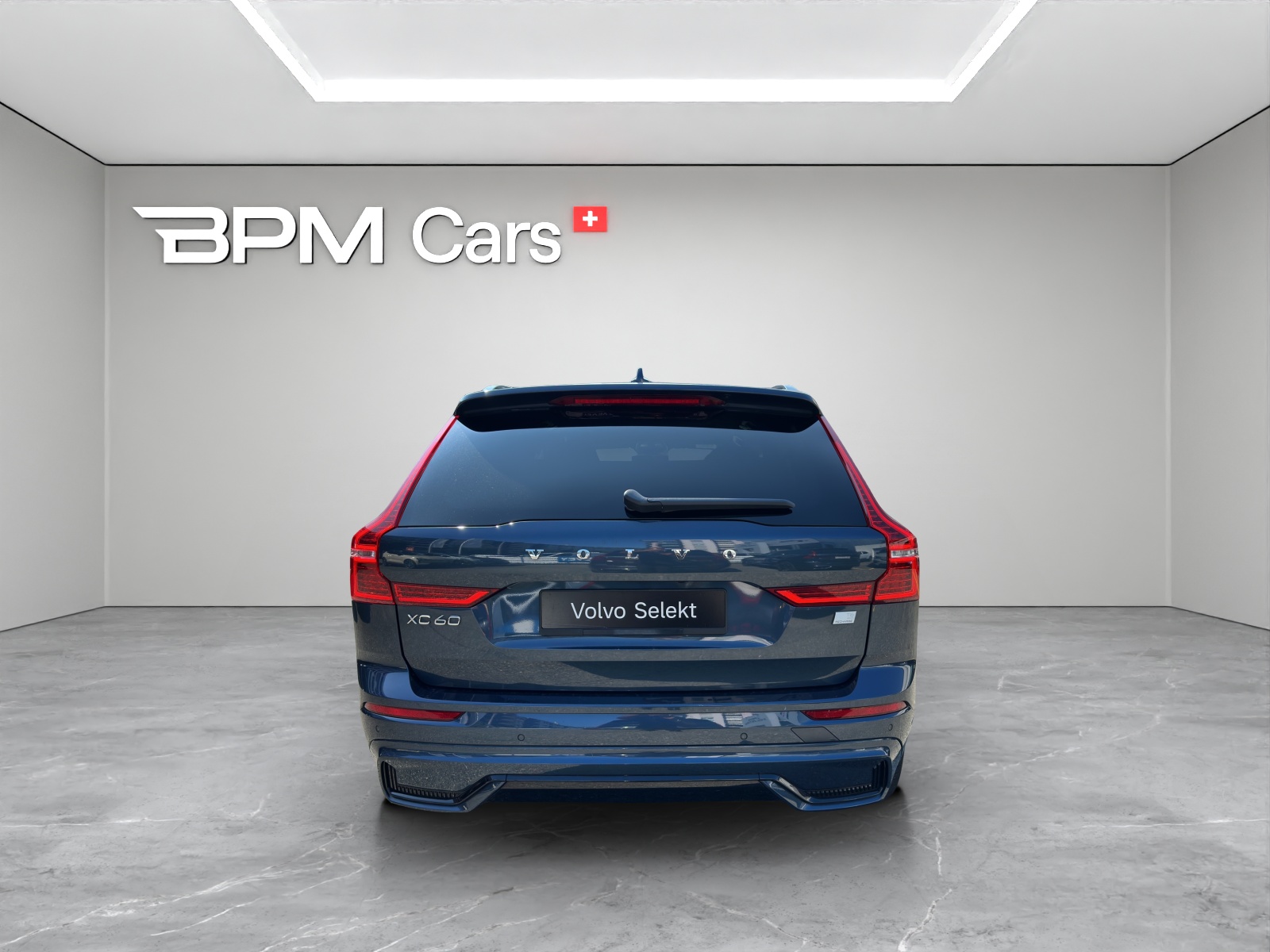 VOLVO XC60 2.0 T6 TE Ultimate Dark eAWD-showroom-element-2