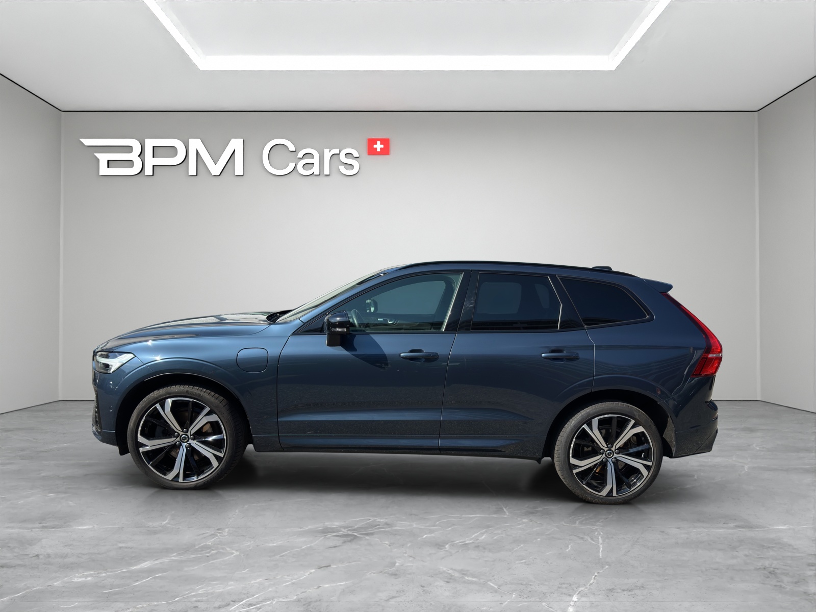 VOLVO XC60 2.0 T6 TE Ultimate Dark eAWD-image-14