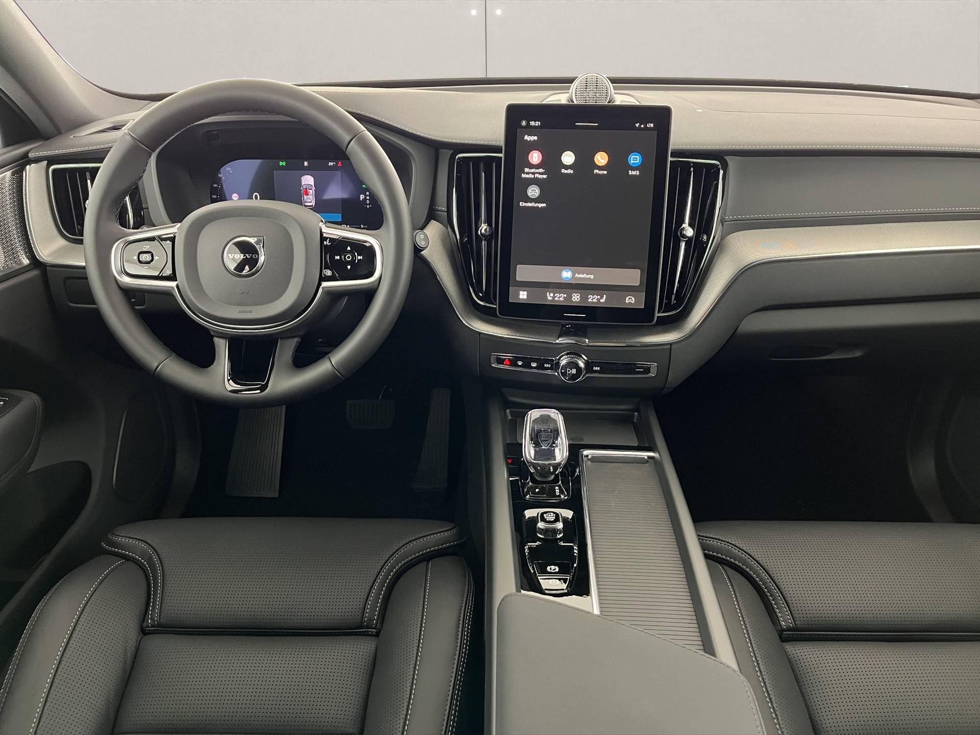 VOLVO XC60 2.0 T8 TE Black Edition eAWD-image-9
