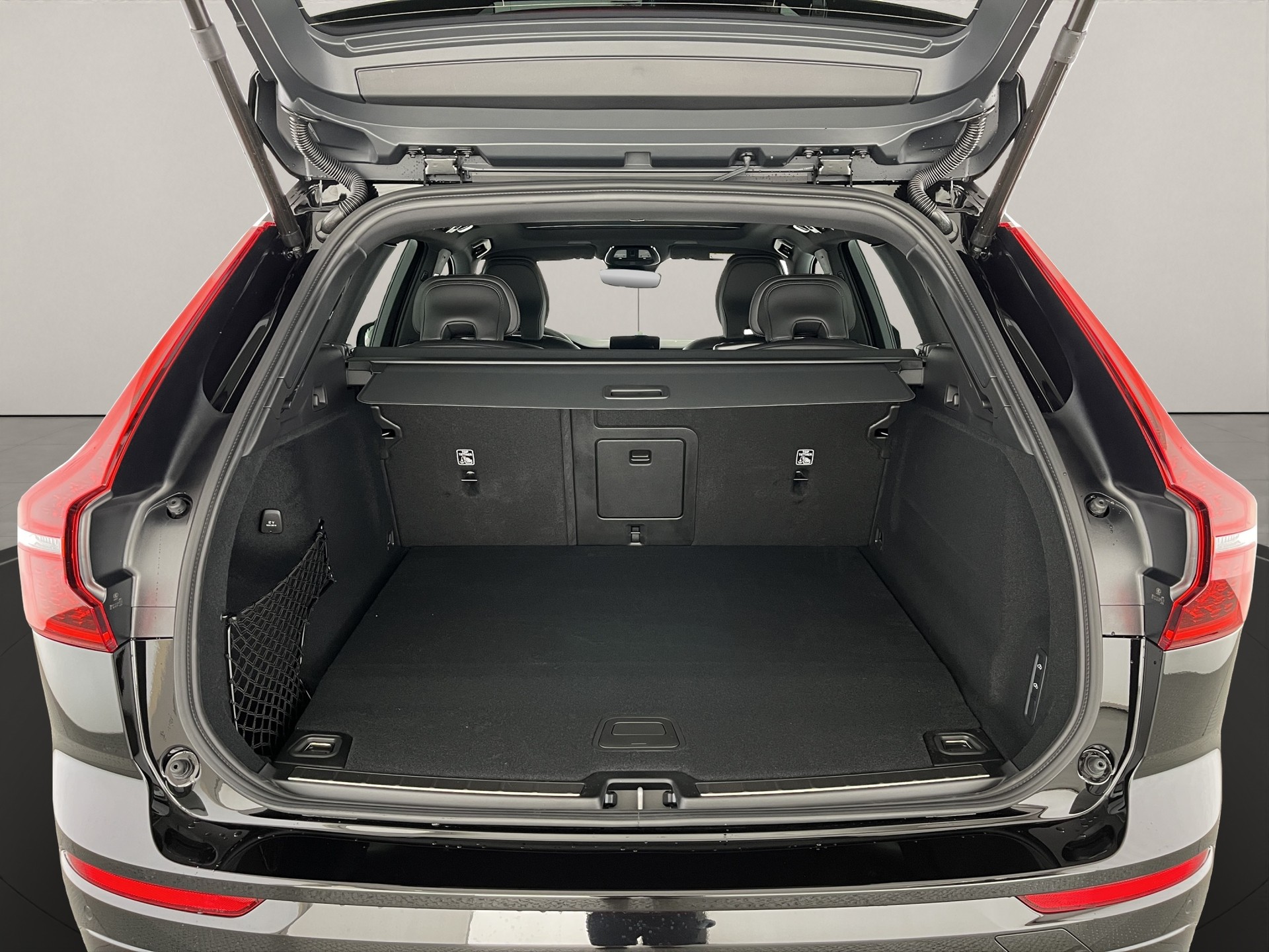 VOLVO XC60 2.0 T8 TE Black Edition eAWD-image-5