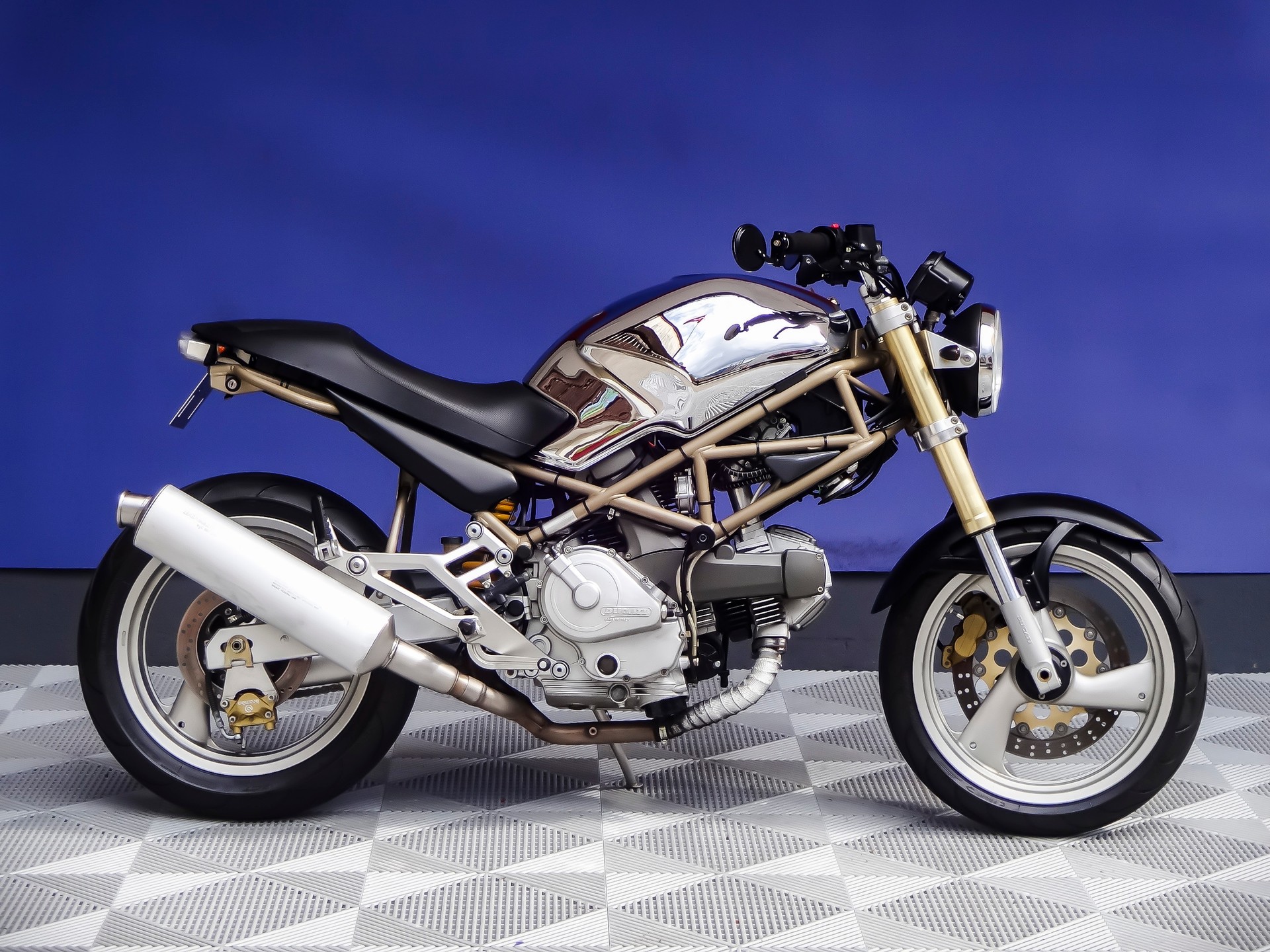 DUCATI Monster 600-image-0