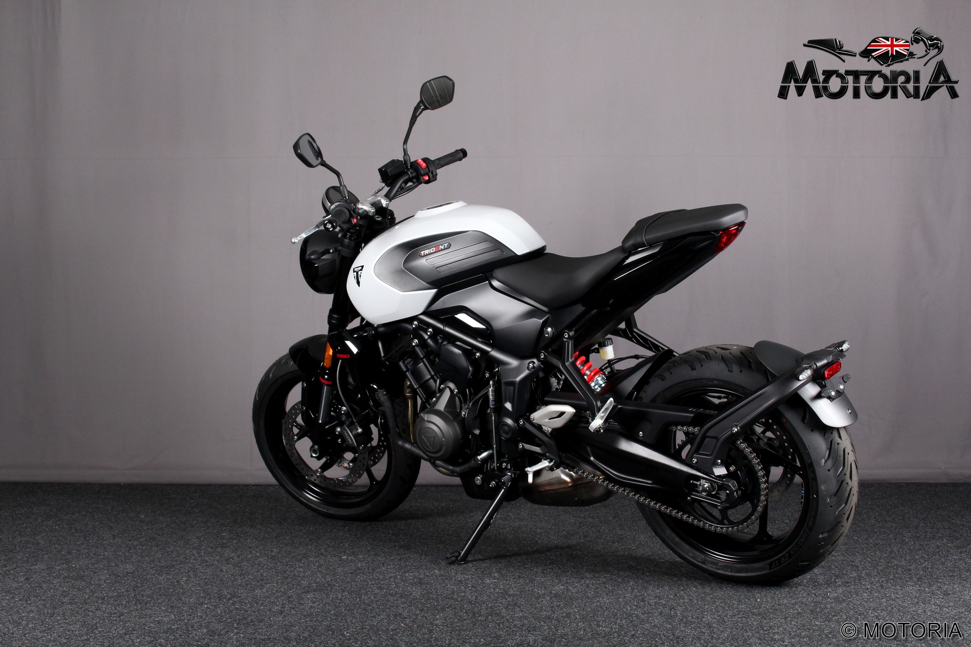TRIUMPH Trident 660-image-4