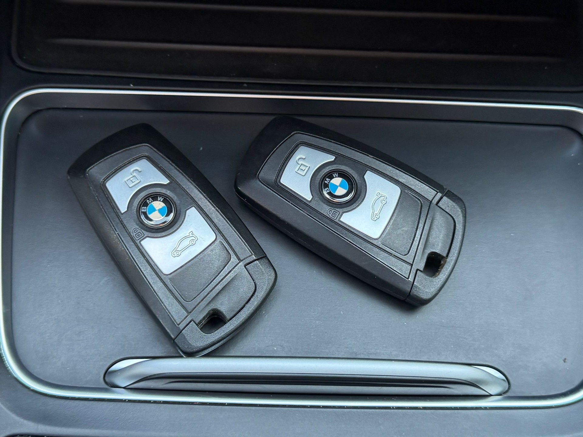 BMW 320d GT xDrive Luxury Line Steptronic-image-23