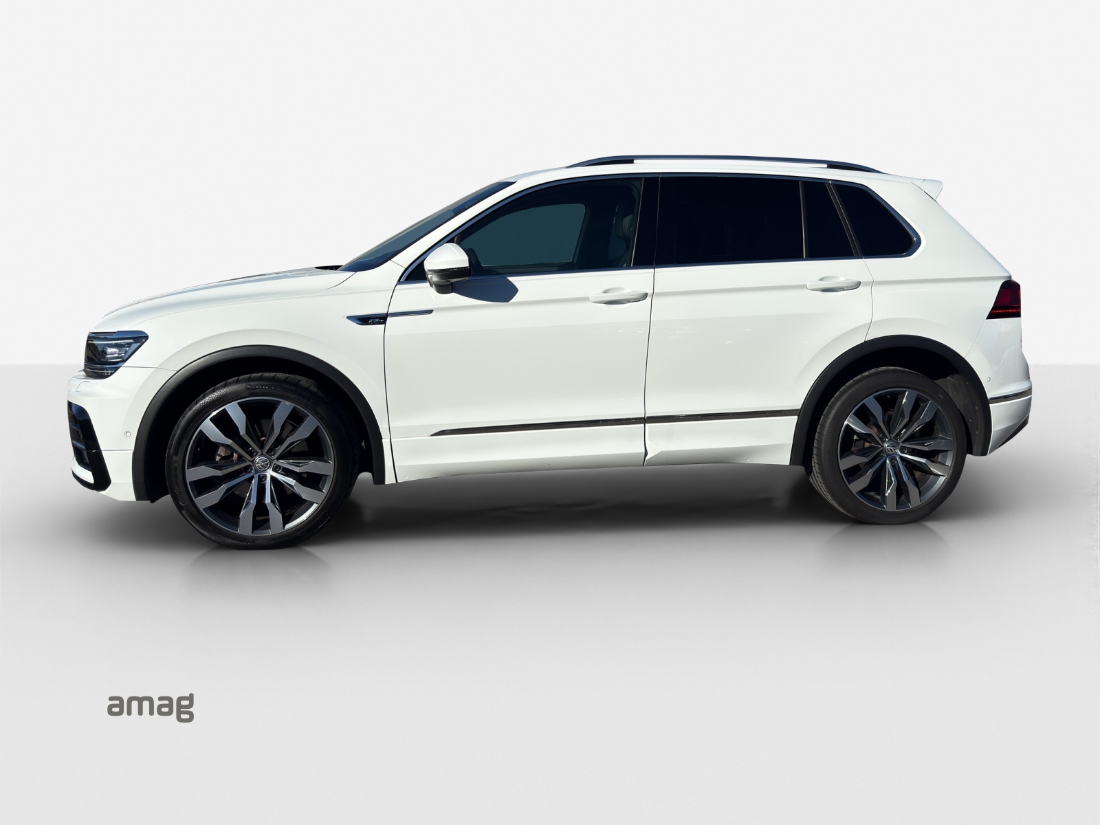 VW Tiguan 2.0TSI Highline 4Motion DSG-showroom-element-1