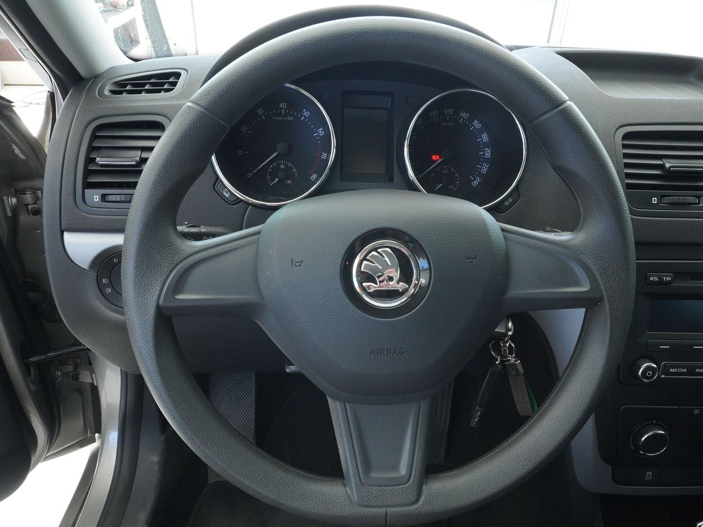 SKODA Yeti 1.4 TSI Active 4x2 DSG-image-7