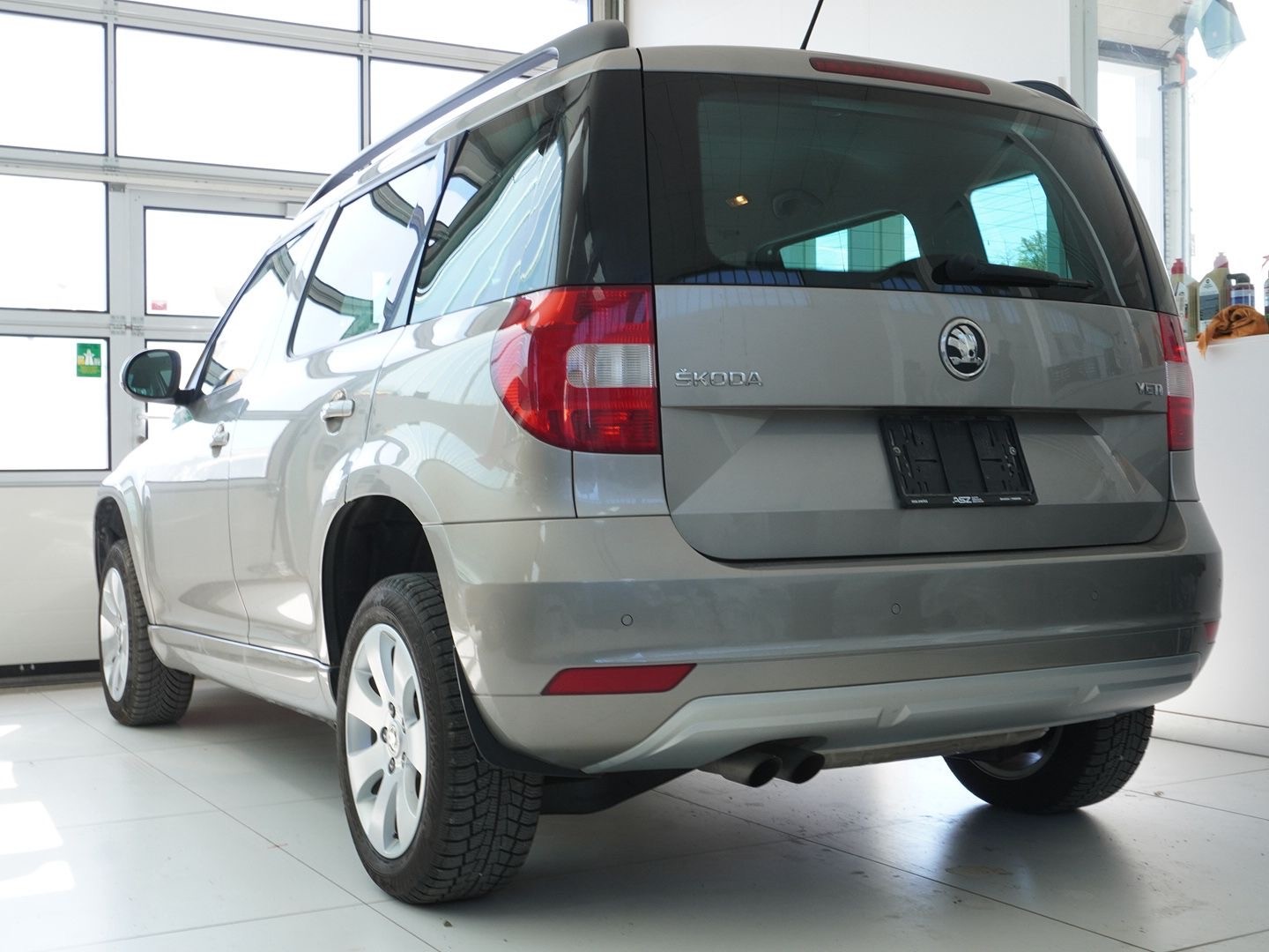 SKODA Yeti 1.4 TSI Active 4x2 DSG-showroom-element-1