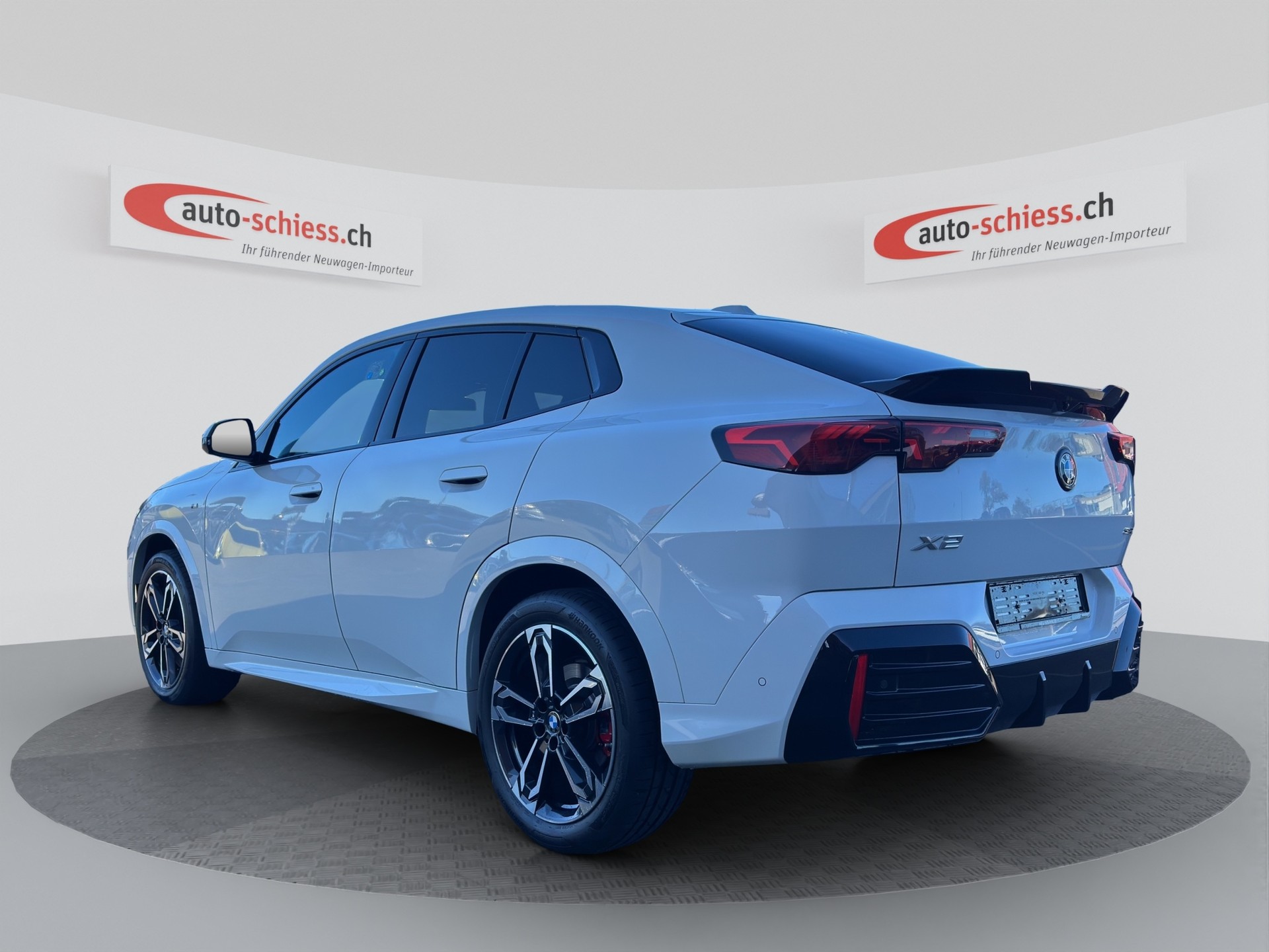 BMW X2 sDrive 20d 48V M Sport Pro-showroom-element-1