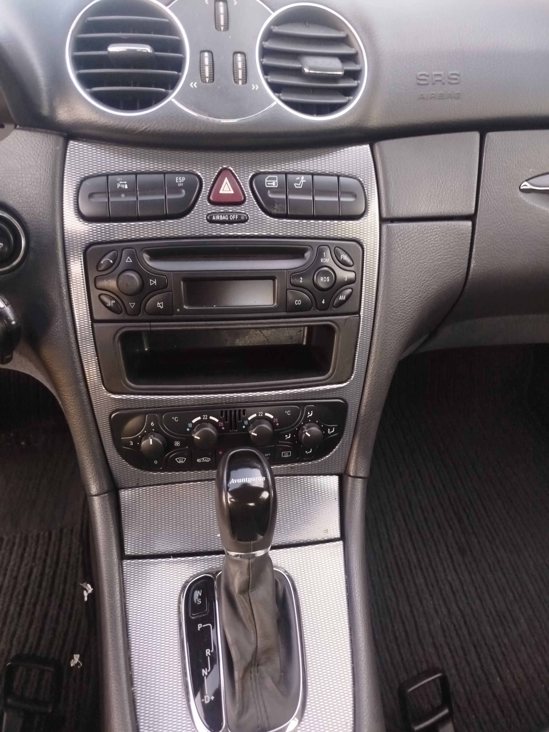 MERCEDES-BENZ CLK 320 Avantgarde Automatic-image-11
