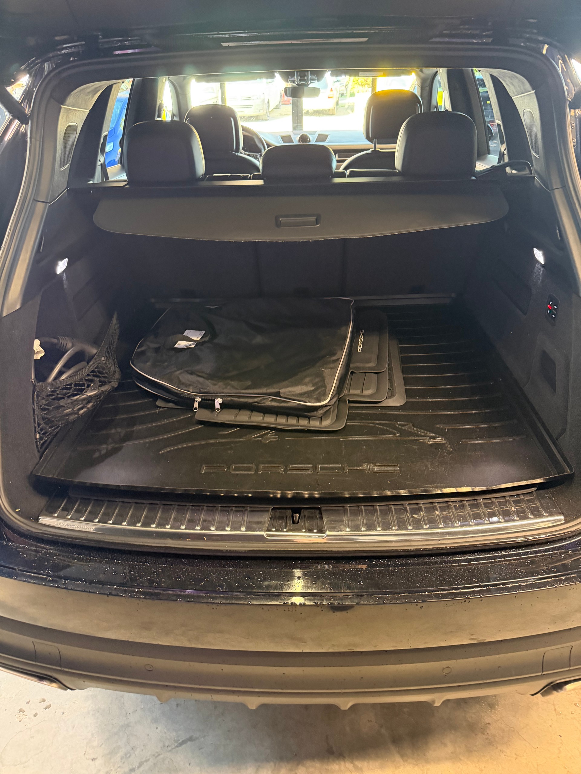 PORSCHE Cayenne E-Hybrid-image-11