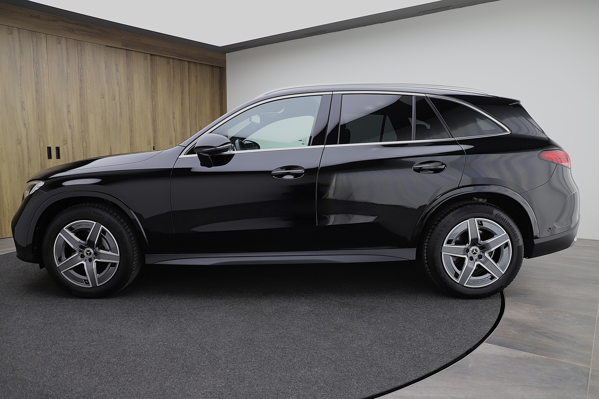 MERCEDES-BENZ GLC 300 d 4Matic 9G-Tronic AMG Line Advance Plus-image-2