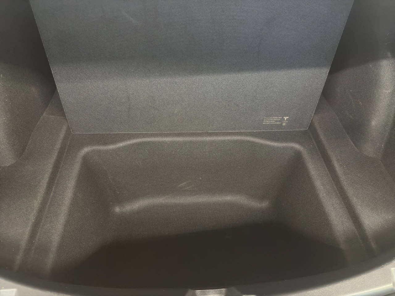 TESLA Model 3 Long Range D-image-13
