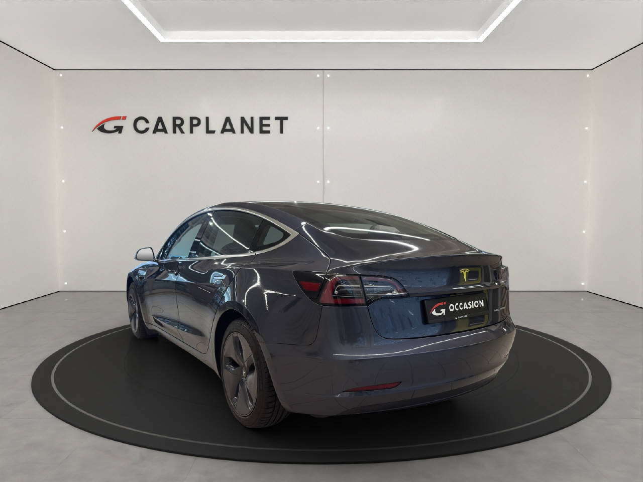TESLA Model 3 Long Range D-showroom-element-2