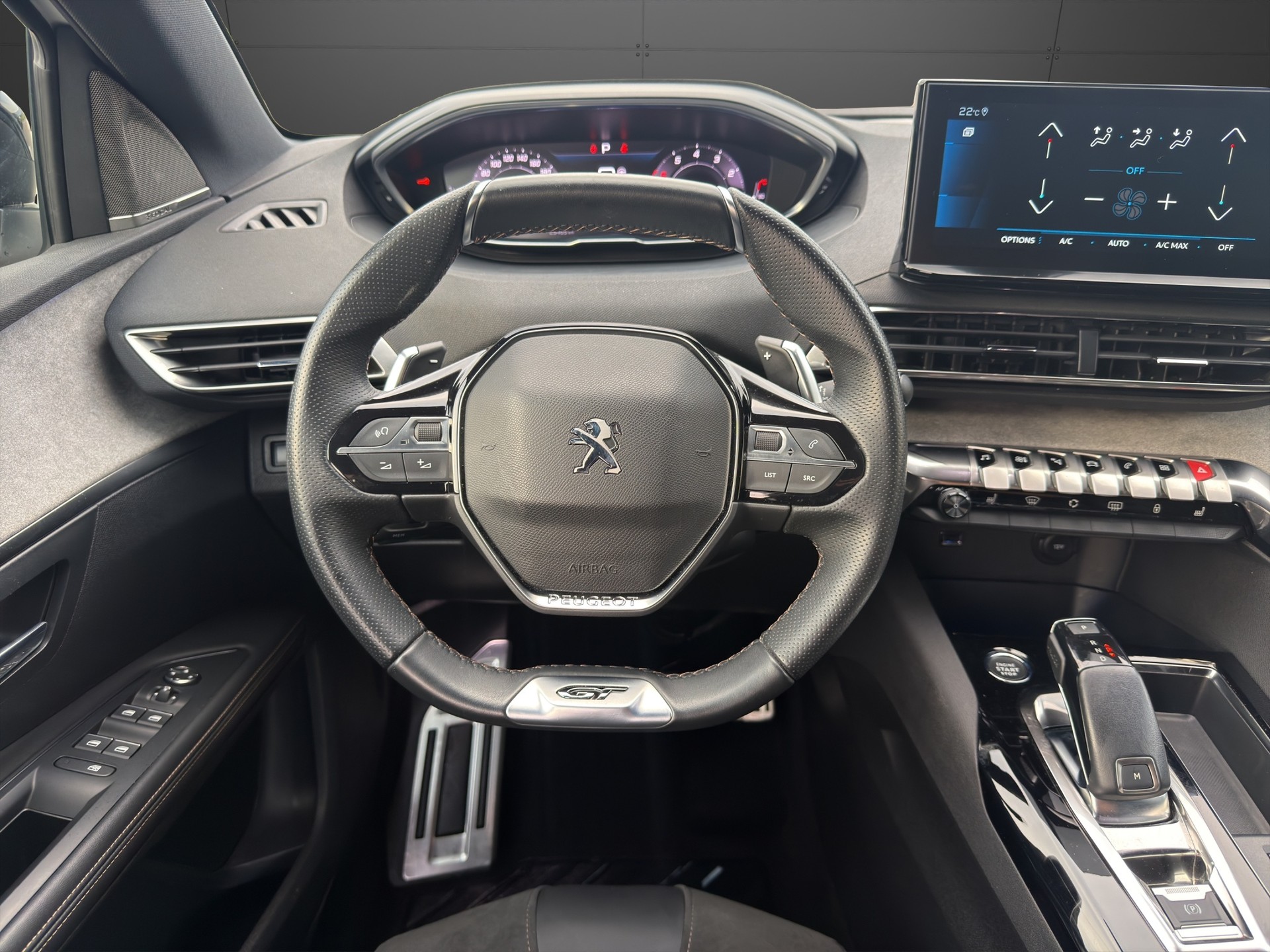 PEUGEOT 5008 1.6 Pure Tech GT Pack EAT8-image-11