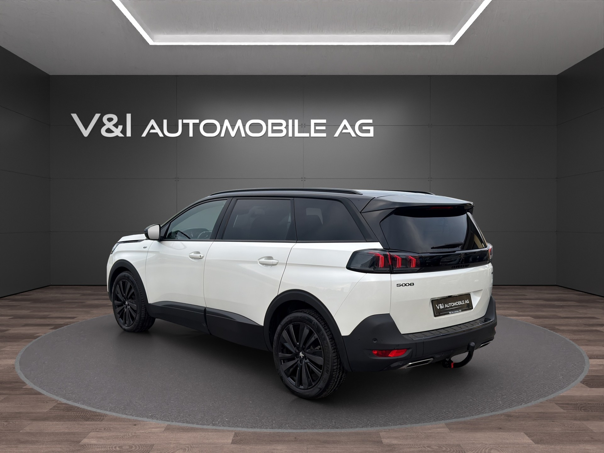 PEUGEOT 5008 1.6 Pure Tech GT Pack EAT8-showroom-element-3
