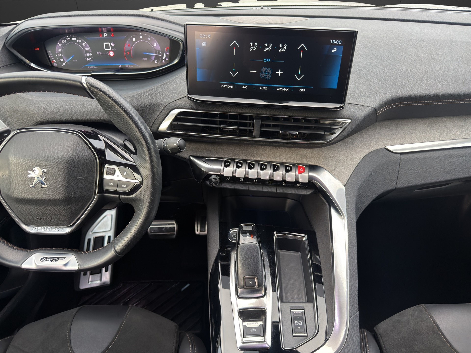 PEUGEOT 5008 1.6 Pure Tech GT Pack EAT8-image-12