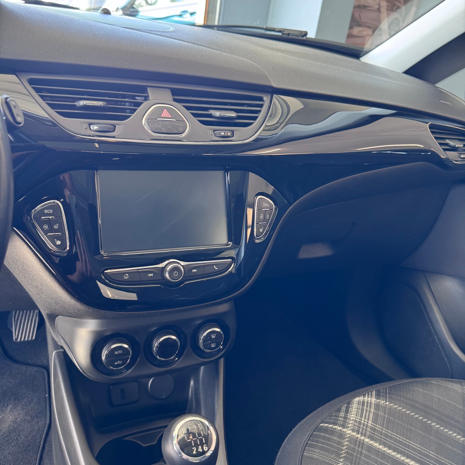 OPEL Corsa 1.0 T EcoFLEX Color Edition-image-14