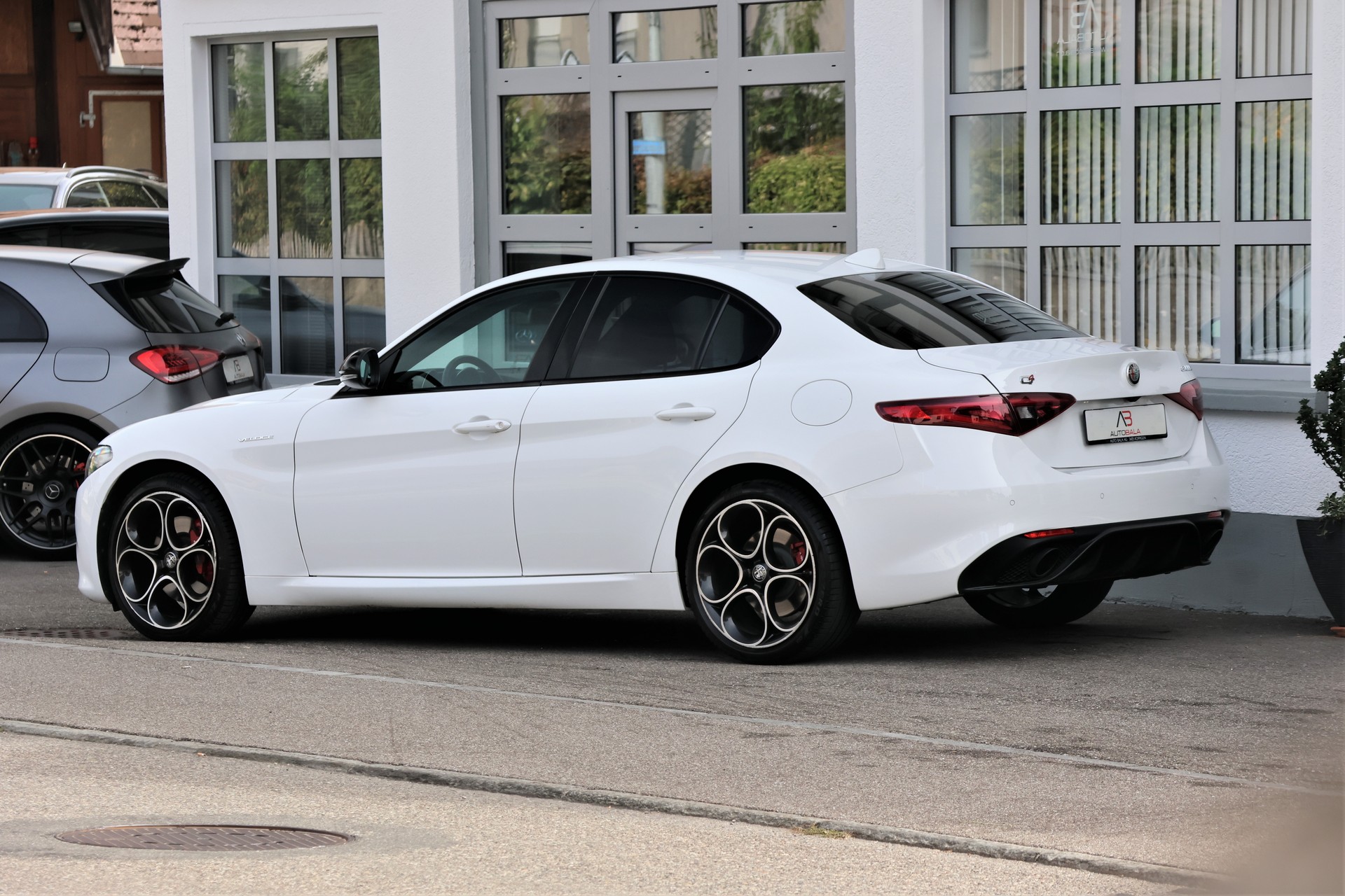 ALFA ROMEO Giulia 2.0 Veloce Q4 (CH)-image-4