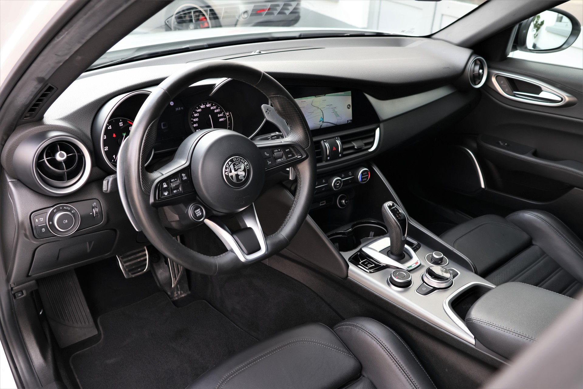 ALFA ROMEO Giulia 2.0 Veloce Q4 (CH)-image-10