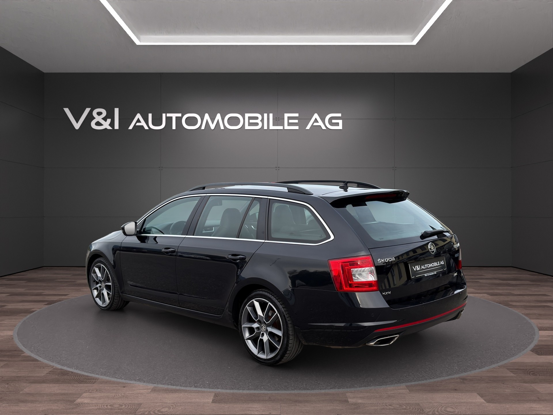 SKODA Octavia Combi 2.0 TDI RS 4x4 DSG-showroom-element-3