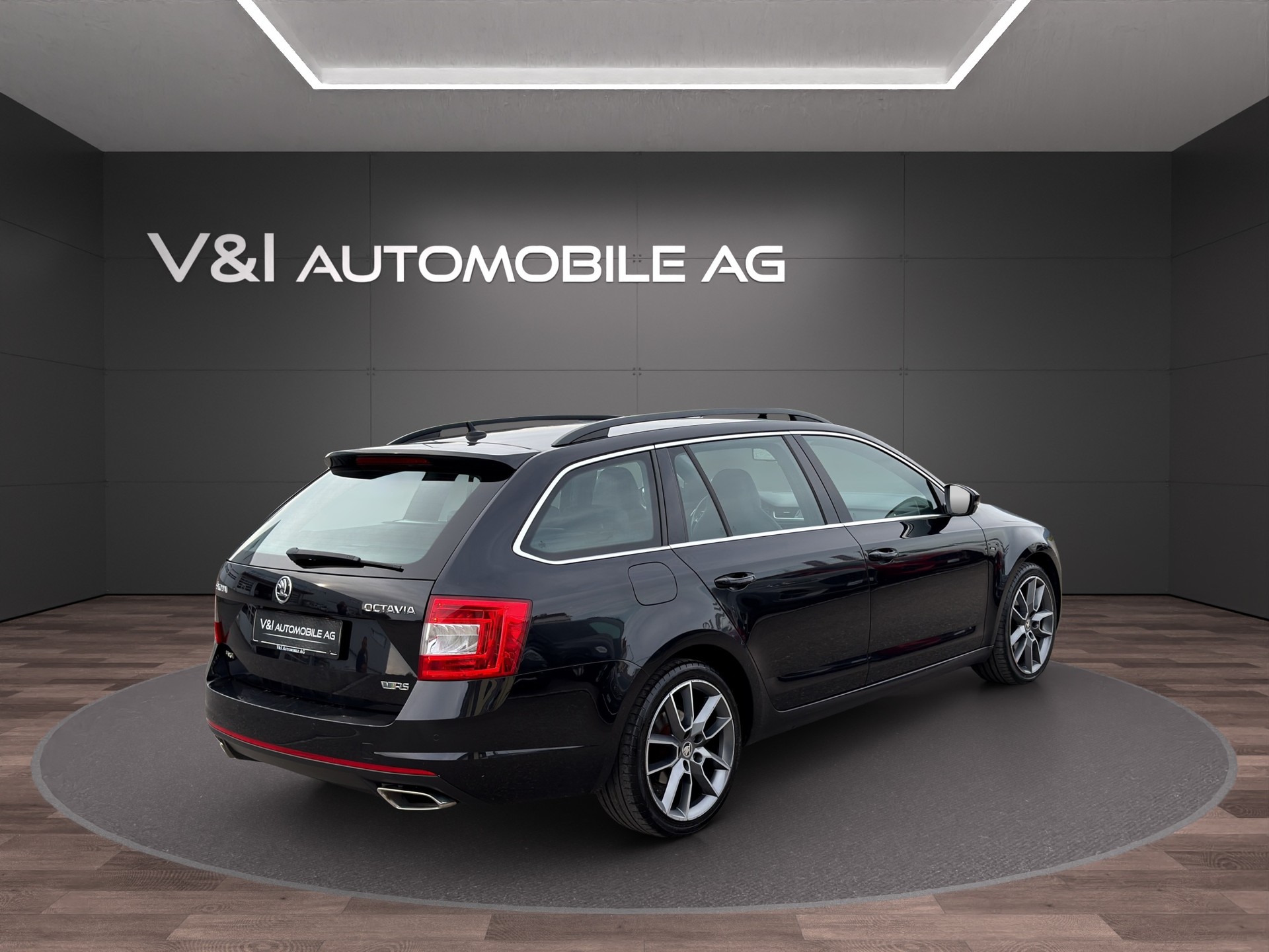 SKODA Octavia Combi 2.0 TDI RS 4x4 DSG-image-4