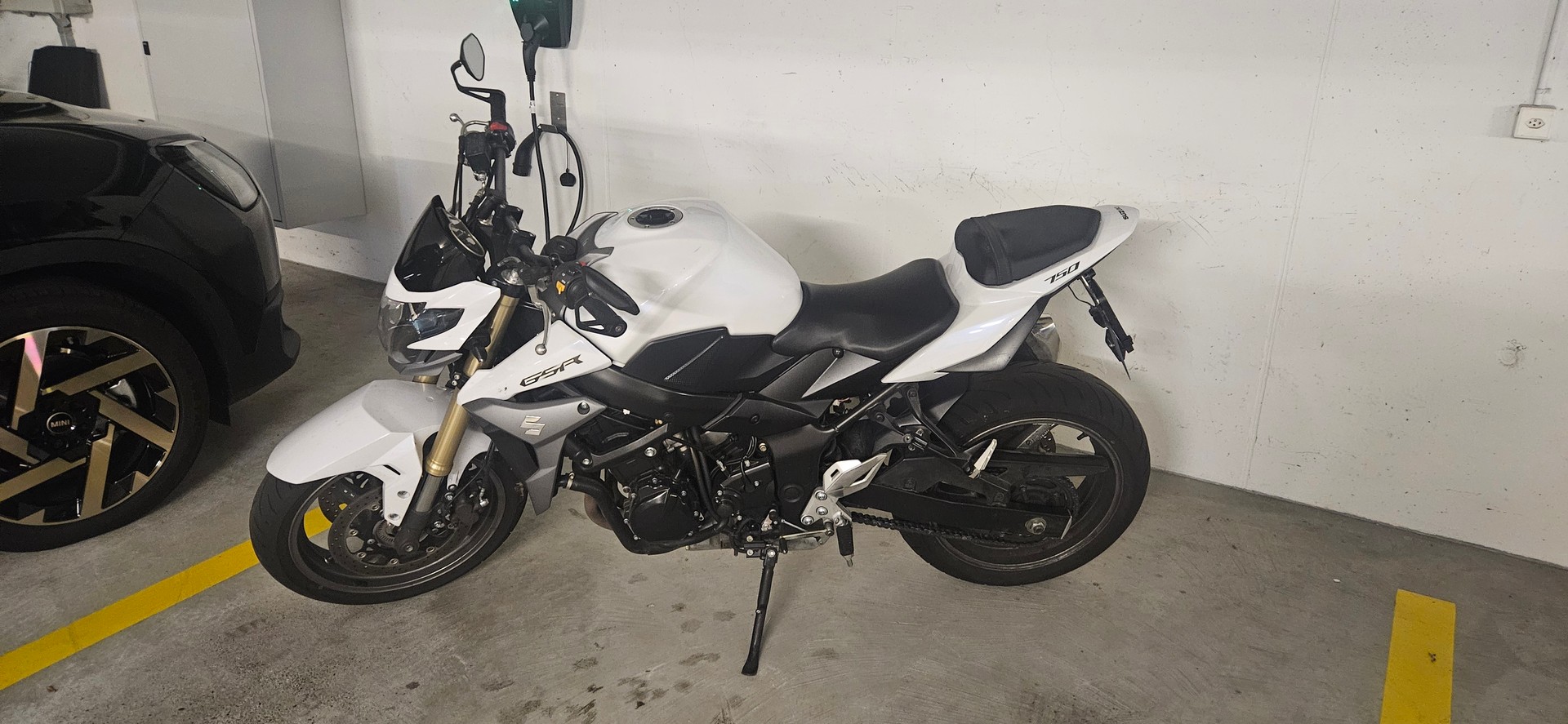 SUZUKI GSR 750 ABS (35kW)-image-3