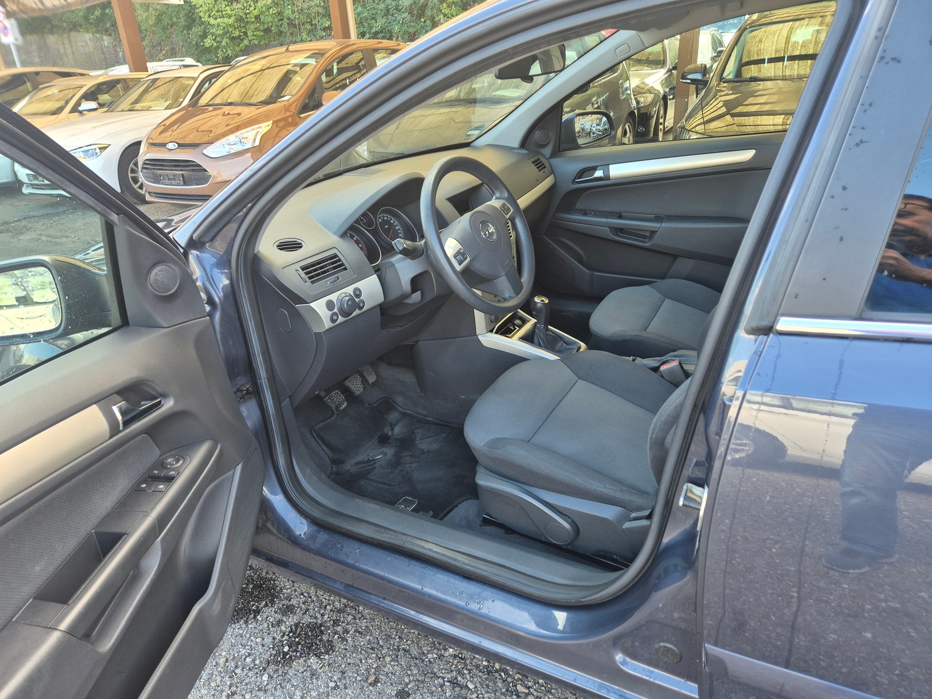 OPEL Astra Caravan 1.8i 16V-image-9