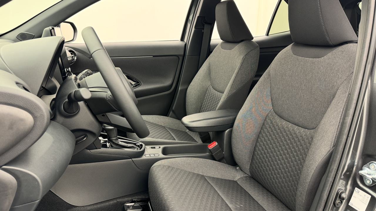 TOYOTA Yaris Cross 1.5 Sport e-CVT-image-4