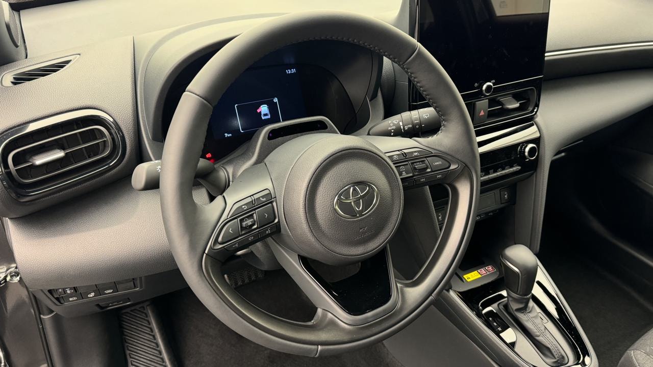 TOYOTA Yaris Cross 1.5 Sport e-CVT-image-6